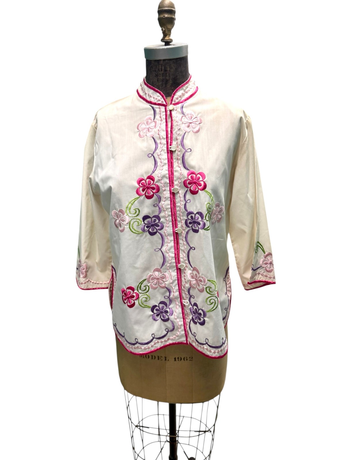 Vintage Caro Of Honolulu Shirt Tunic Top Button Up Embroidered Floral NWT Sz 10