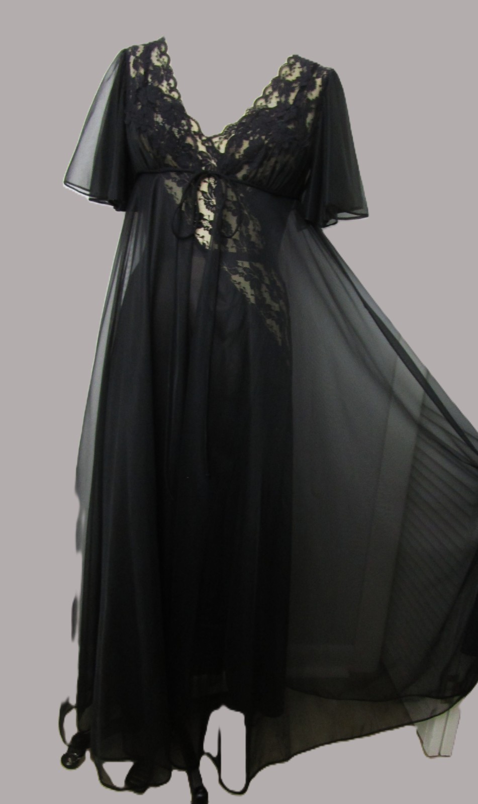 S Black Val Mode Peignoir Set Night Gown Robe Vintage Huge Sweep