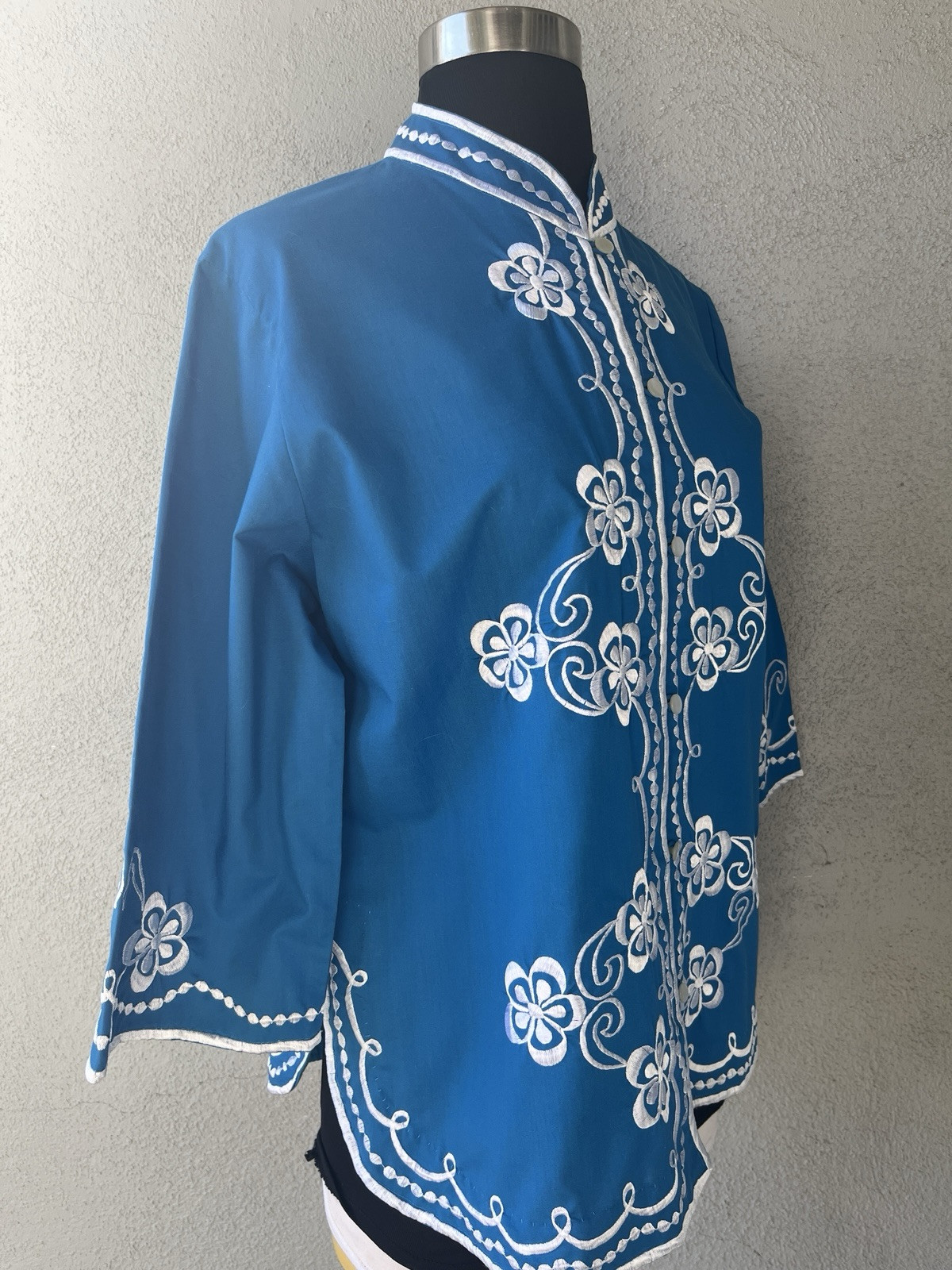 Women’s Vintage 1970s Caro of Honolulu Blue Embroidered Tunic Top Sz 12