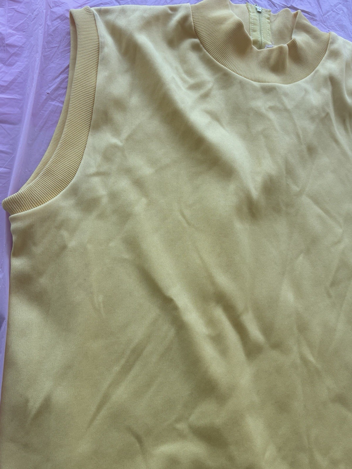 Donnkenny Vintage 60s 70s Retro Women’s Mod Sleeveless Shirt Yellow Sz M