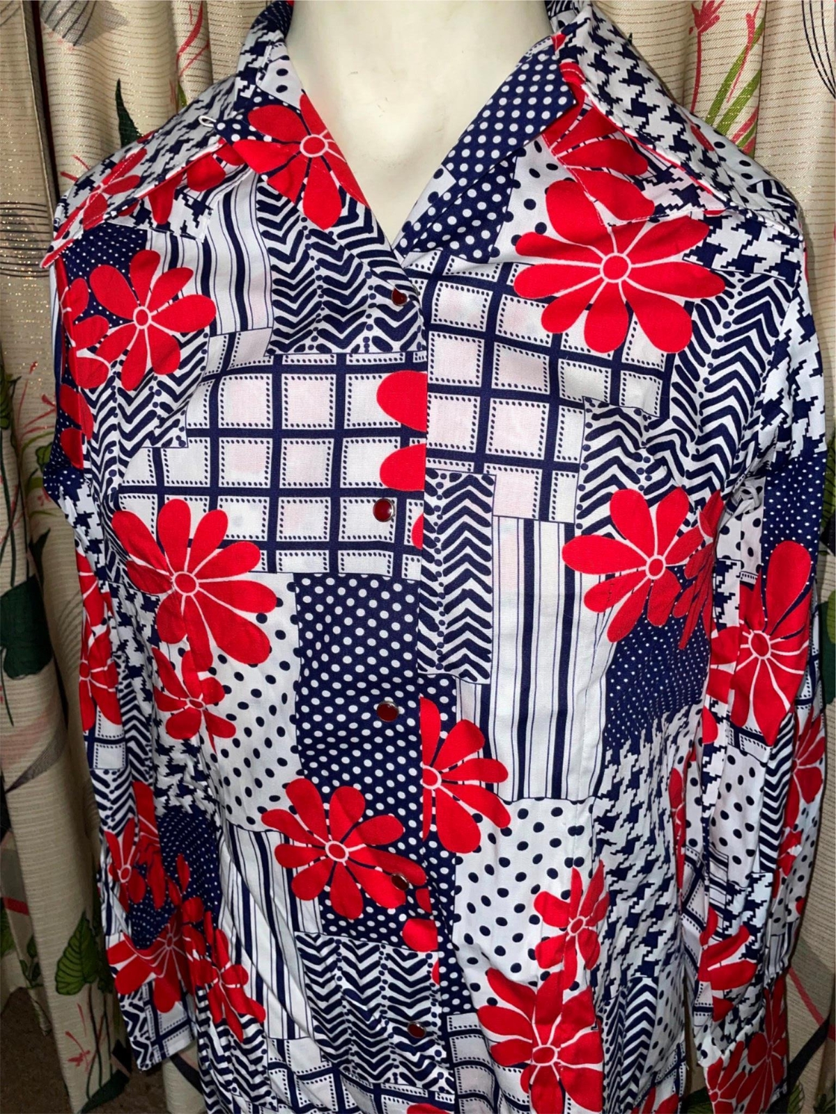 VTG 60S 70S WOMENS MEDIUM TEM TEX RAYON FLOWER BUTTON WESTERN COWBOY SHIRT