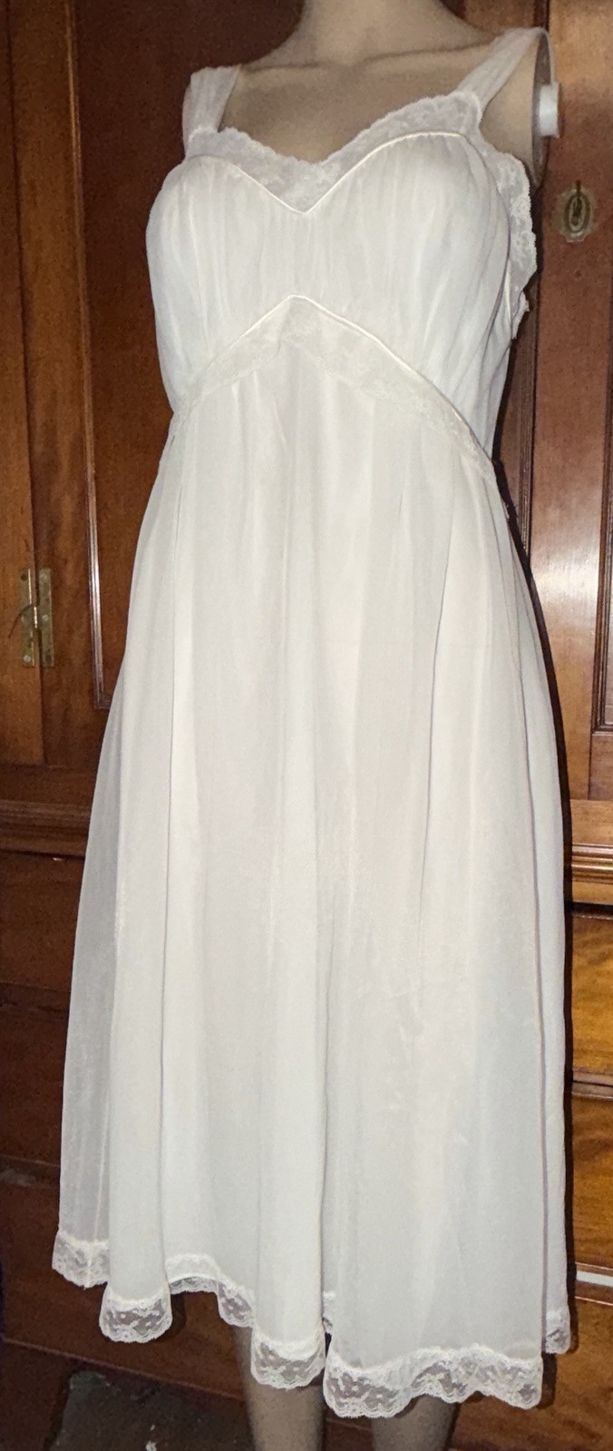 Vintage 1950’s Laros Bridal Goddess Empire Waist Peignoir Dressing Gown Robe Set