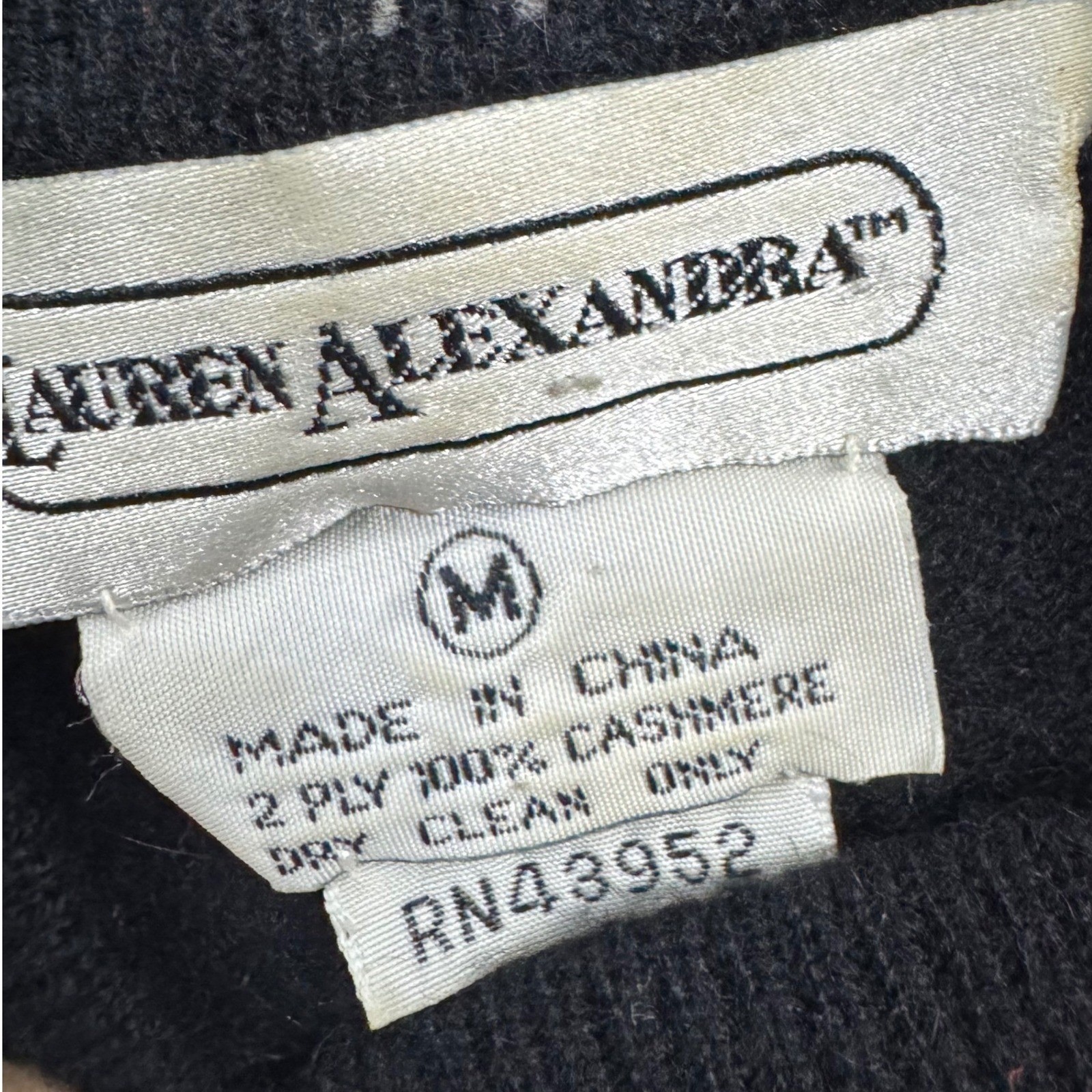 Lauren Alexandra VTG Cashmere V Neck Sweater S/M Retro Old Money Minimalist