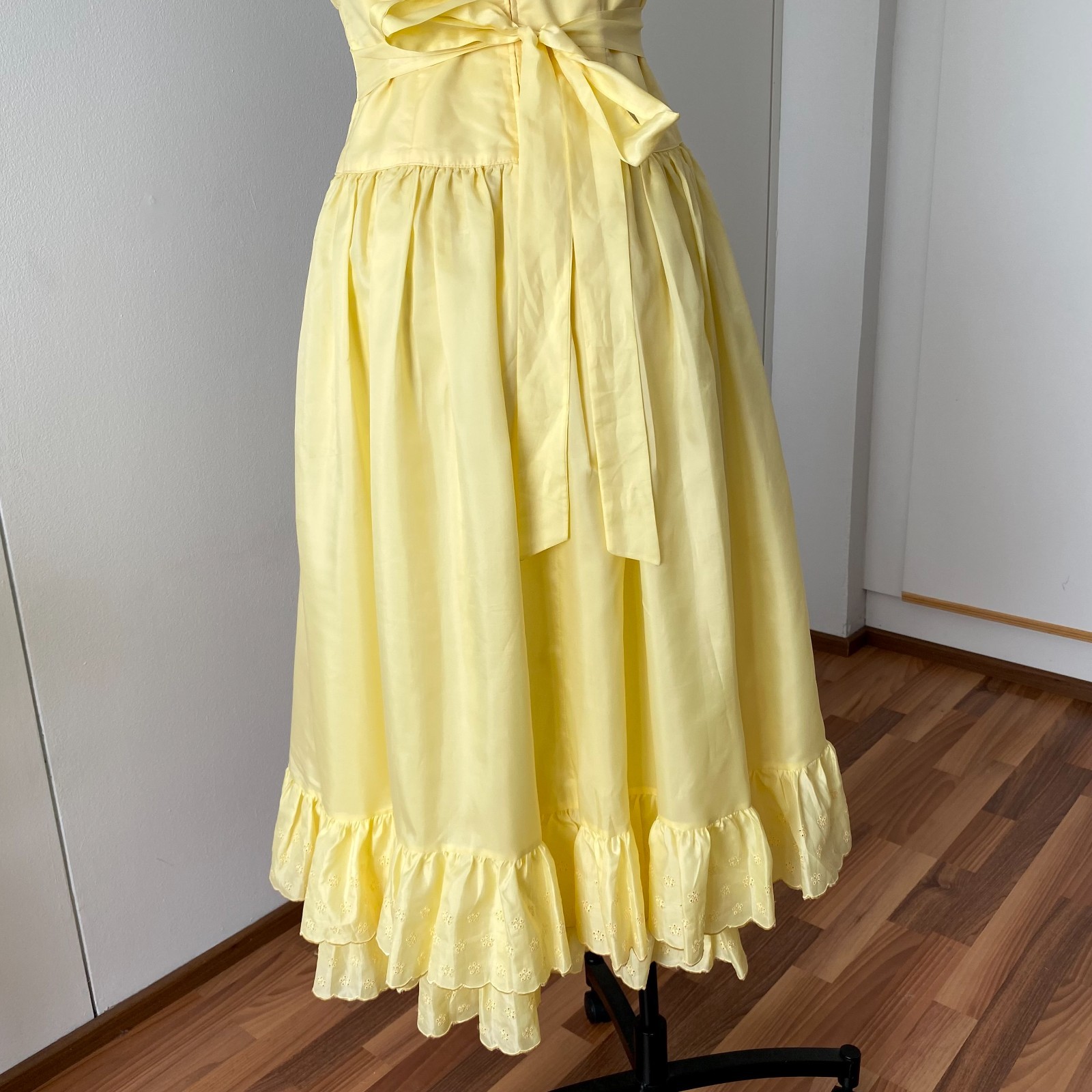 1980s Spaghetti Straps Ruffle Midi Dress Yellow Tiered Romantic Cottagecore EU36