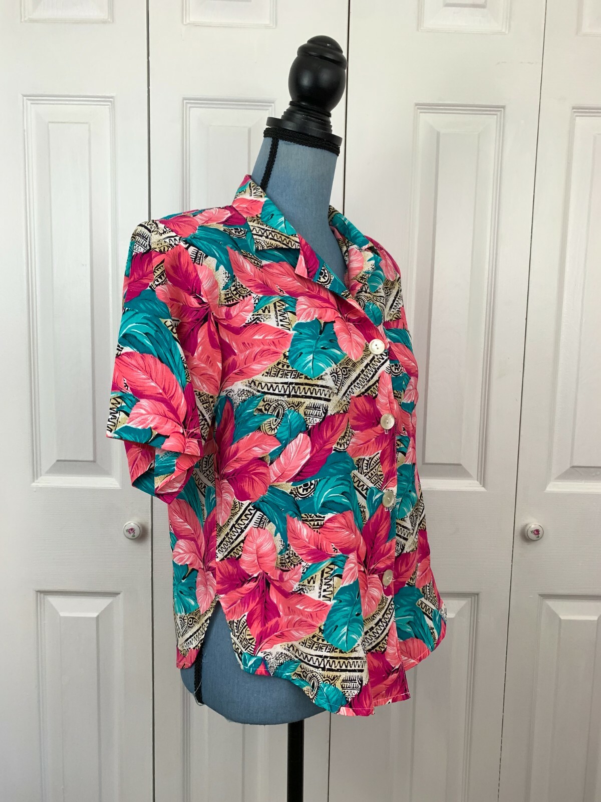 Vintage 1980’s Francine Browner Hawaiian Tropical Floral Button Up Blouse Small