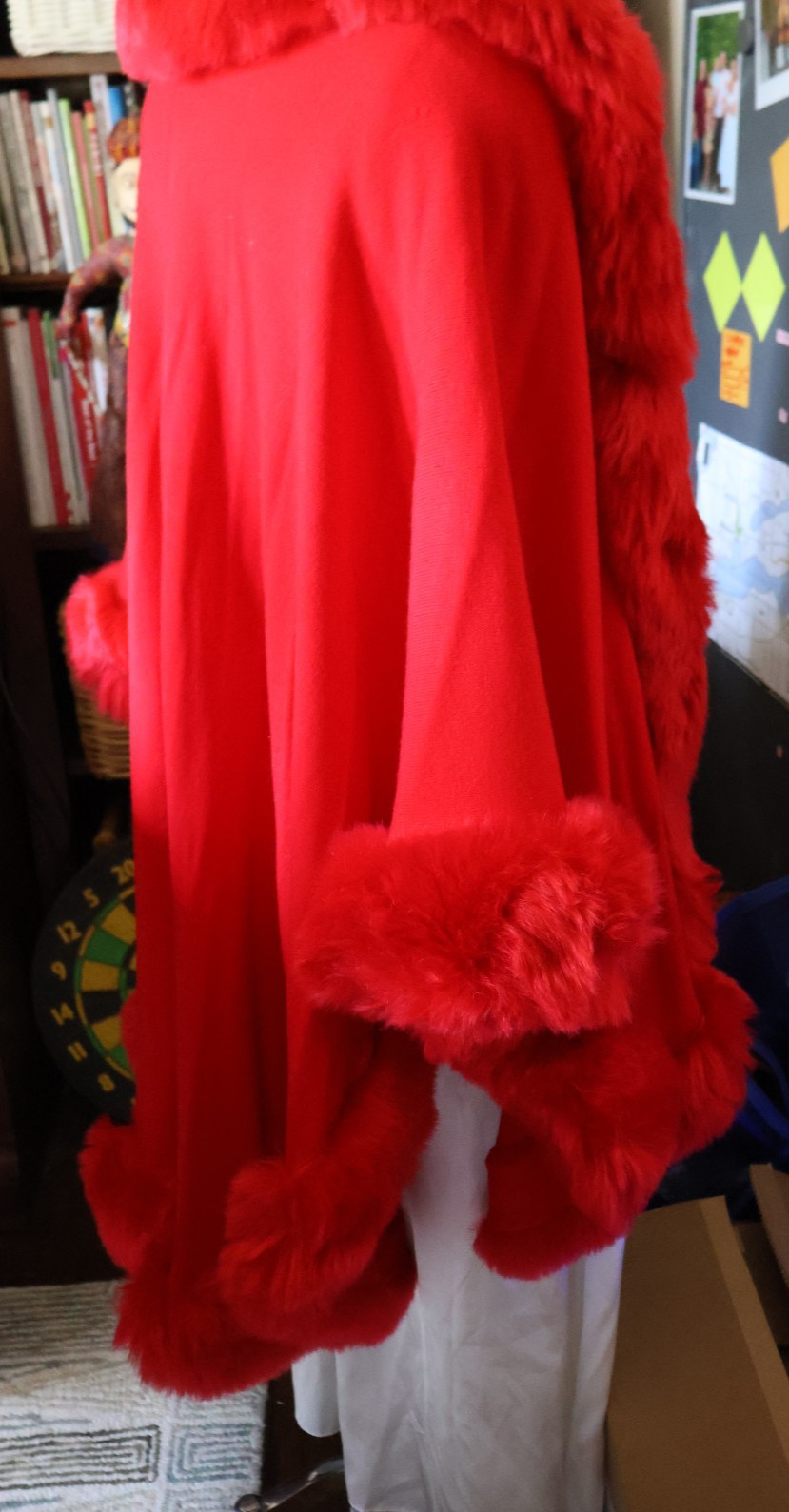 NWT RED CRUELLA Modelia Vintage Coat Wrap Faux Fur Poncho STUNNING NEW WOOL BLEN
