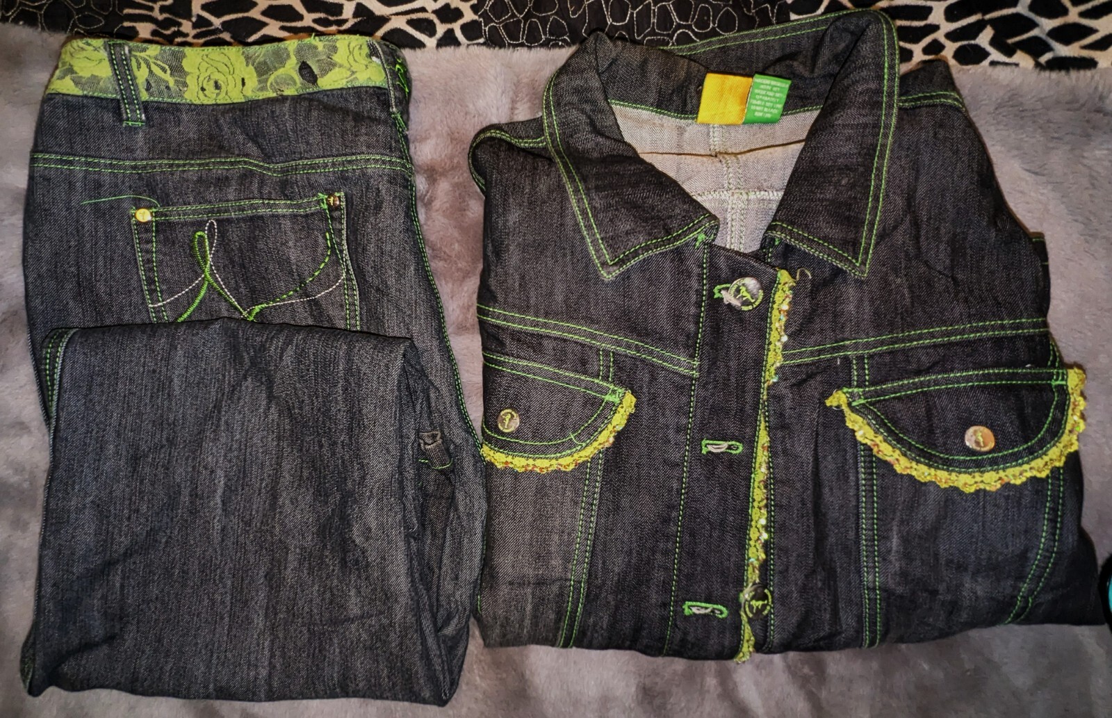 Ladies Vintage Johnny Girl Black Denim Jeans & Jacket Green Accents 19/20 & 3XL