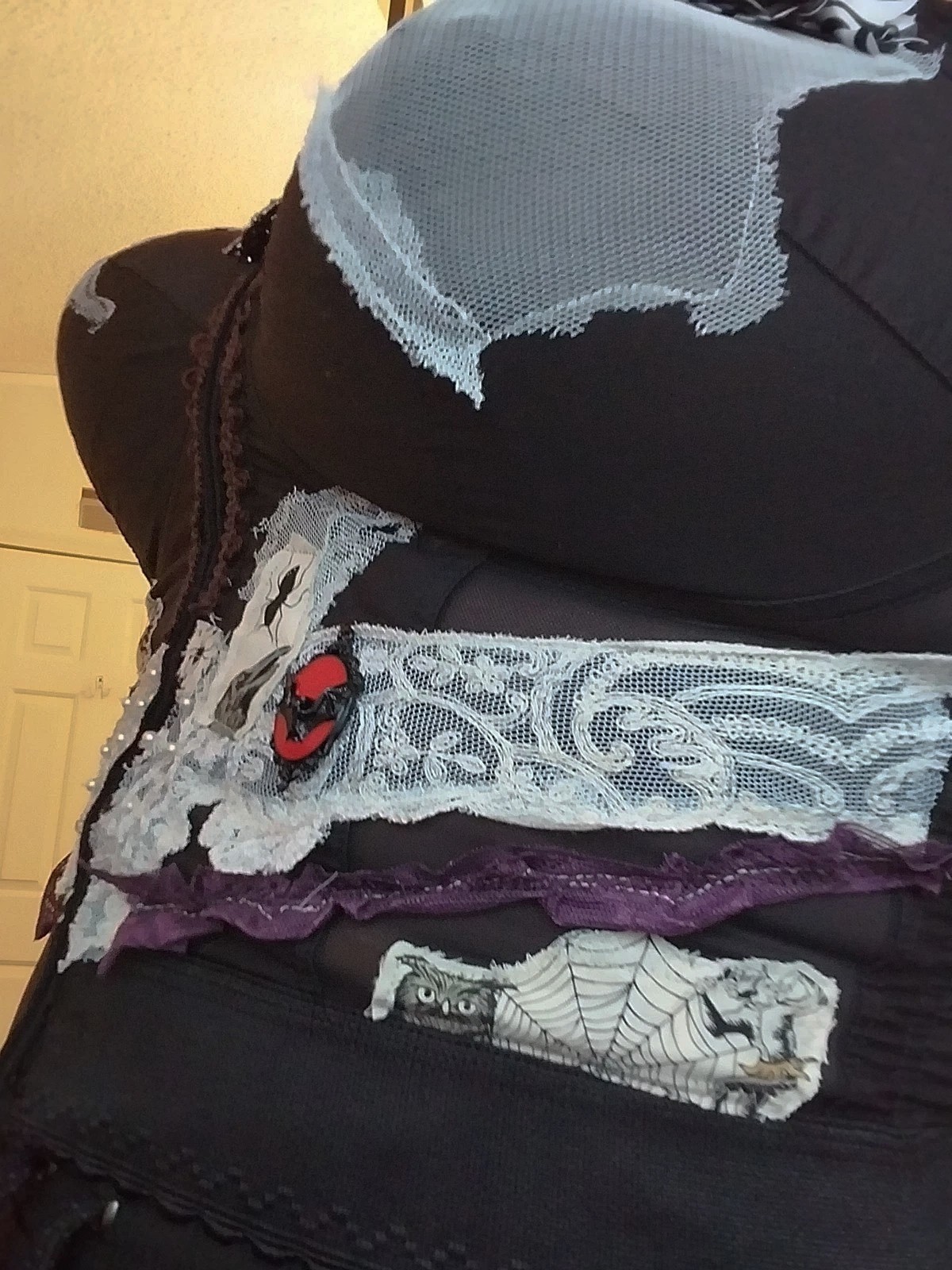 VTG BULLET BRA POINTY WAIST NIP GIRDLE BUSTIER BAT ART STEAMPUNK 42DD SPIDER WEB
