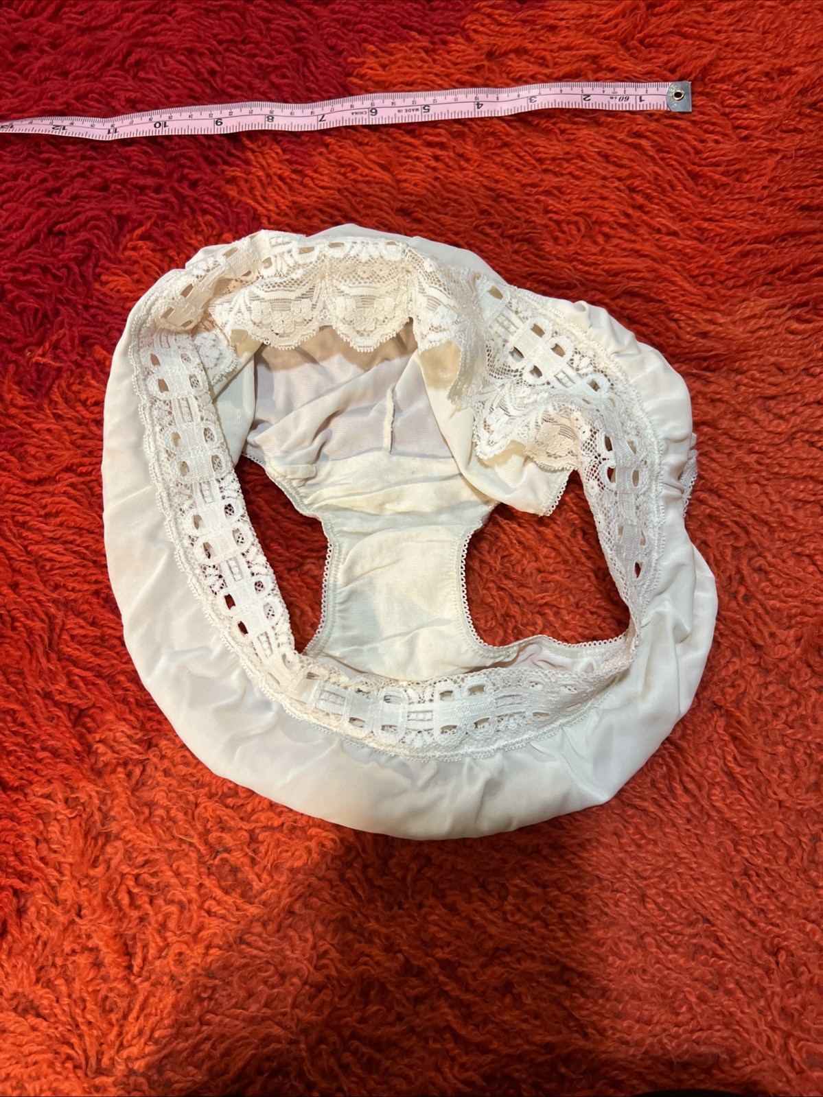 Vtg OLGA SECRET HUG Ivory SHEER NYLON & LACE SISSY PANTY Medium 6