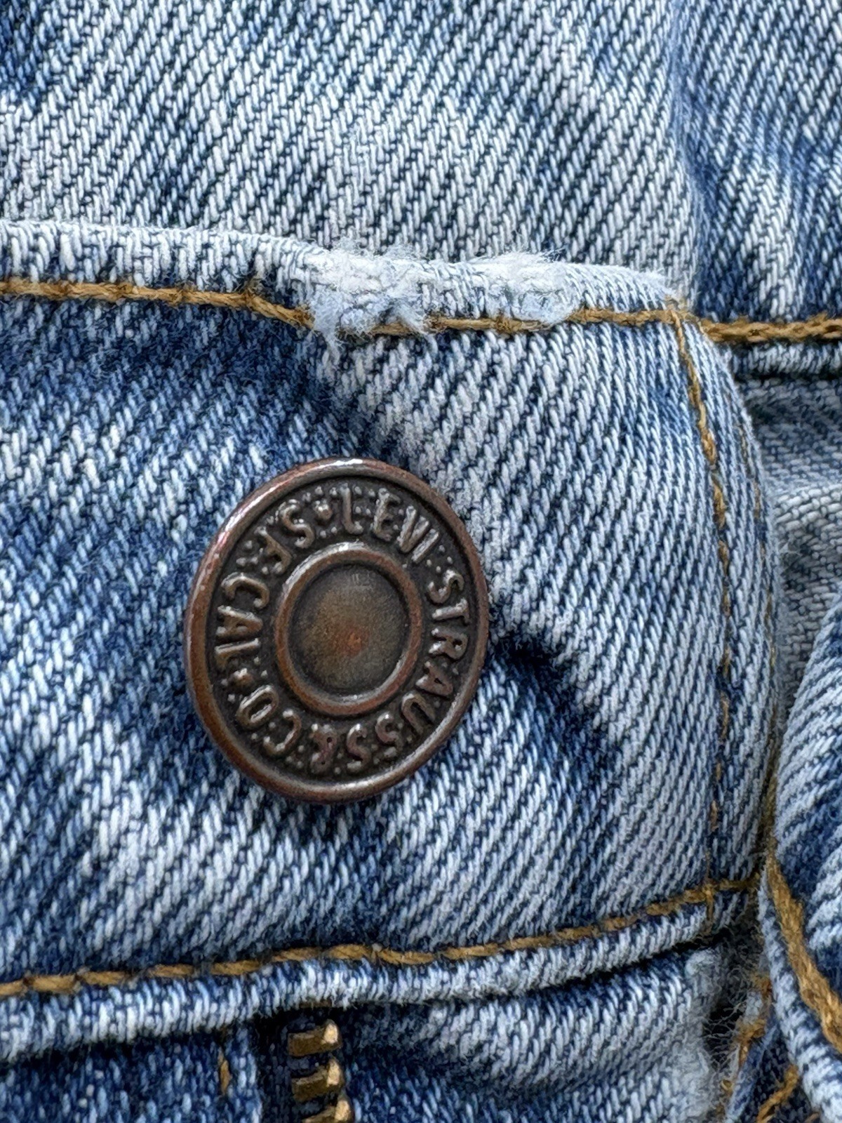 Vintage ’96 Levi’s 521 Tapered Fit Jeans Women’s 8 (26×29) Blue Distressed USA