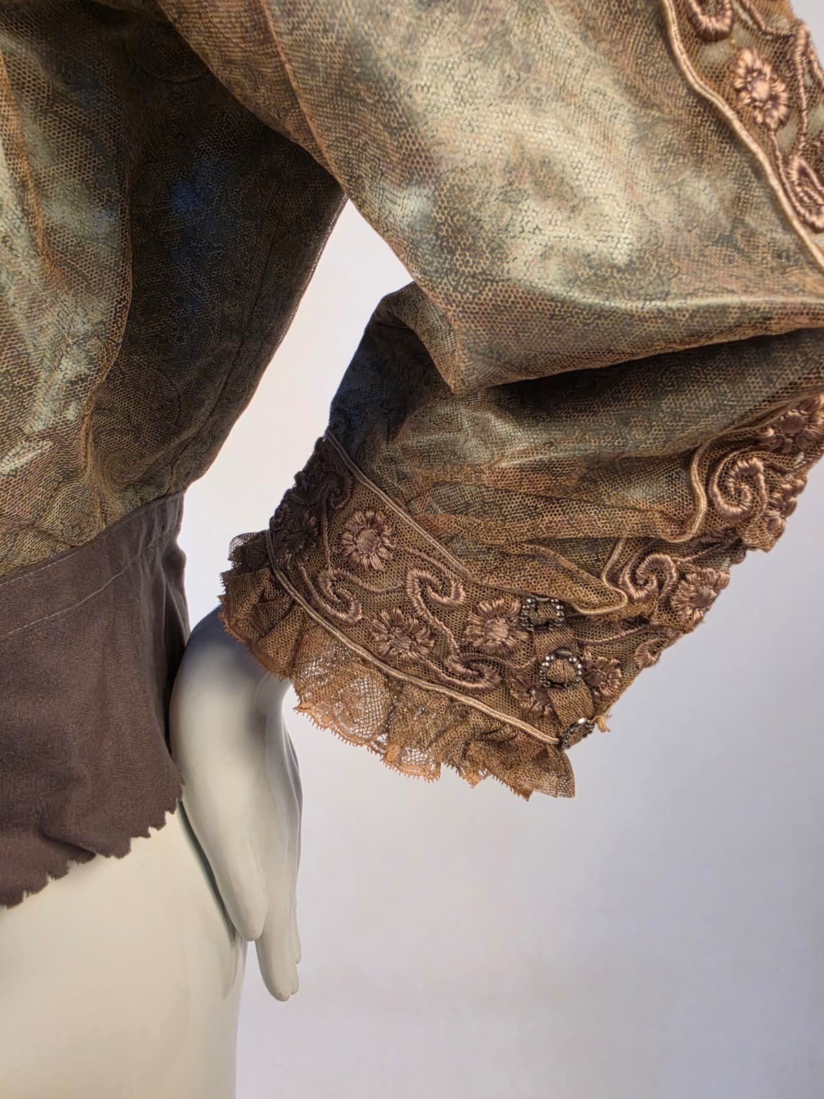 EDWARDIAN PAISLEY PRINT TULLE + SATIN BLOUSE W CUT STEEL BUCKLE DETAIL