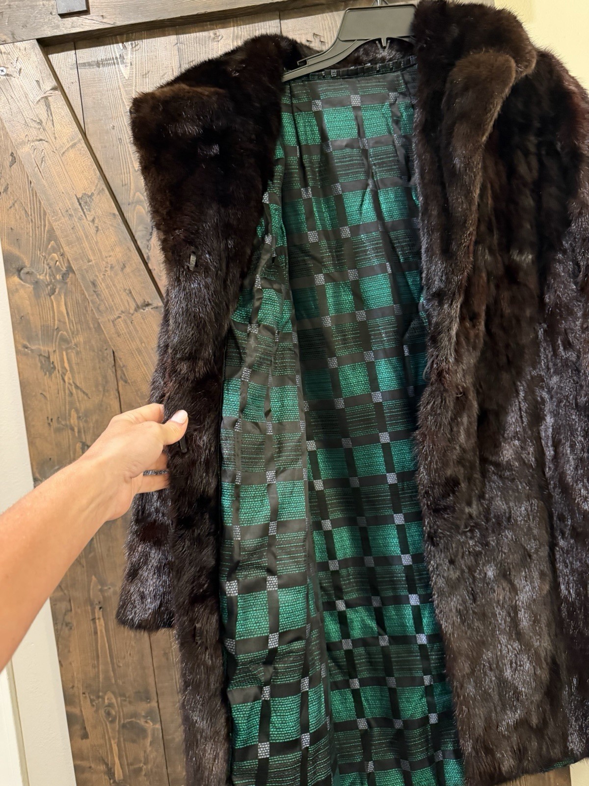 Vintage Dark Brown Chocolate Fur Coat – likely mink S/M
