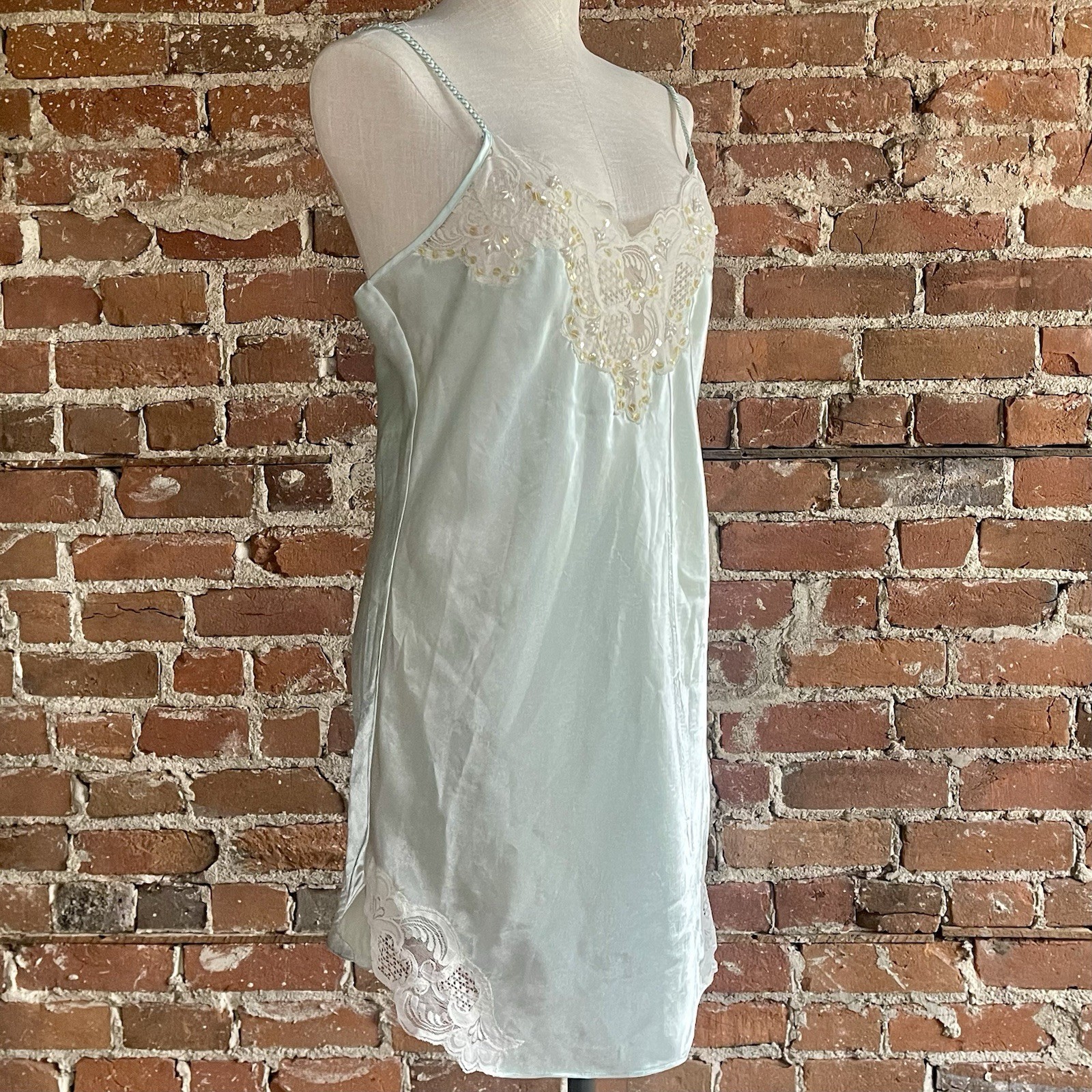 Vintage Delicates Women’s Medium Sea foam Green Ivory Lace & Sequins Slip / Gown