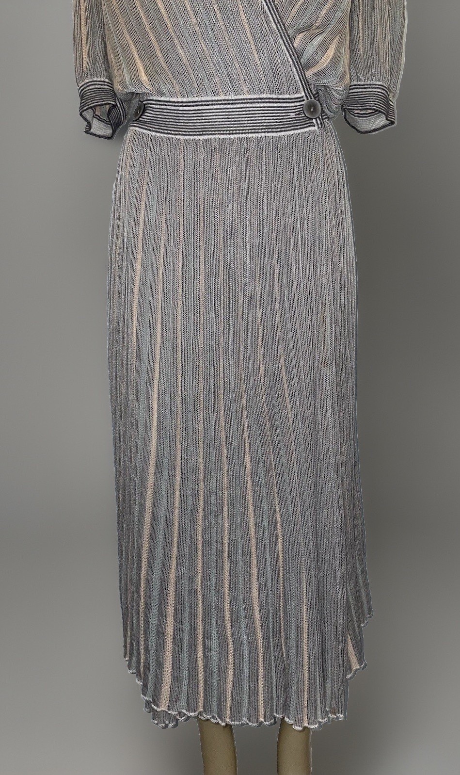 Vintage 1970s Albert Nipon Italy Knit Wrap Dress Short Sleeve Pleated Duster 6