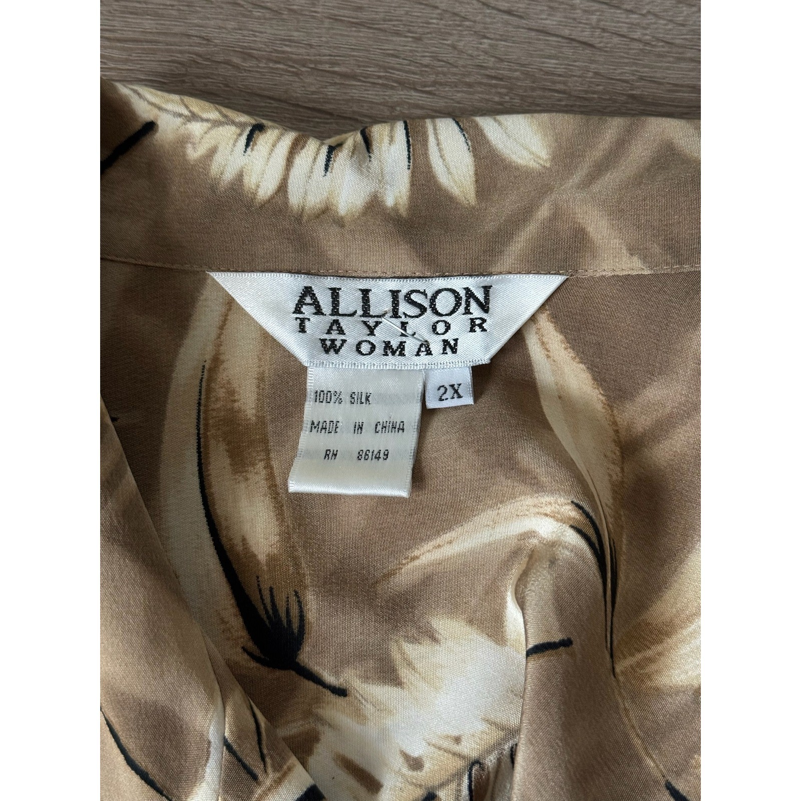 Allison Taylor Woman Vintage 100% Silk 2pc Set Tropical Leaf Shirt 2X Skirt 1X