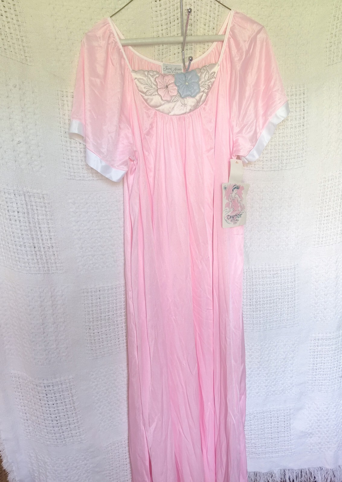 Secret Accents W/Tag Vintage Nightgown 1980’s Era Made In USA Nylon Pink Floral