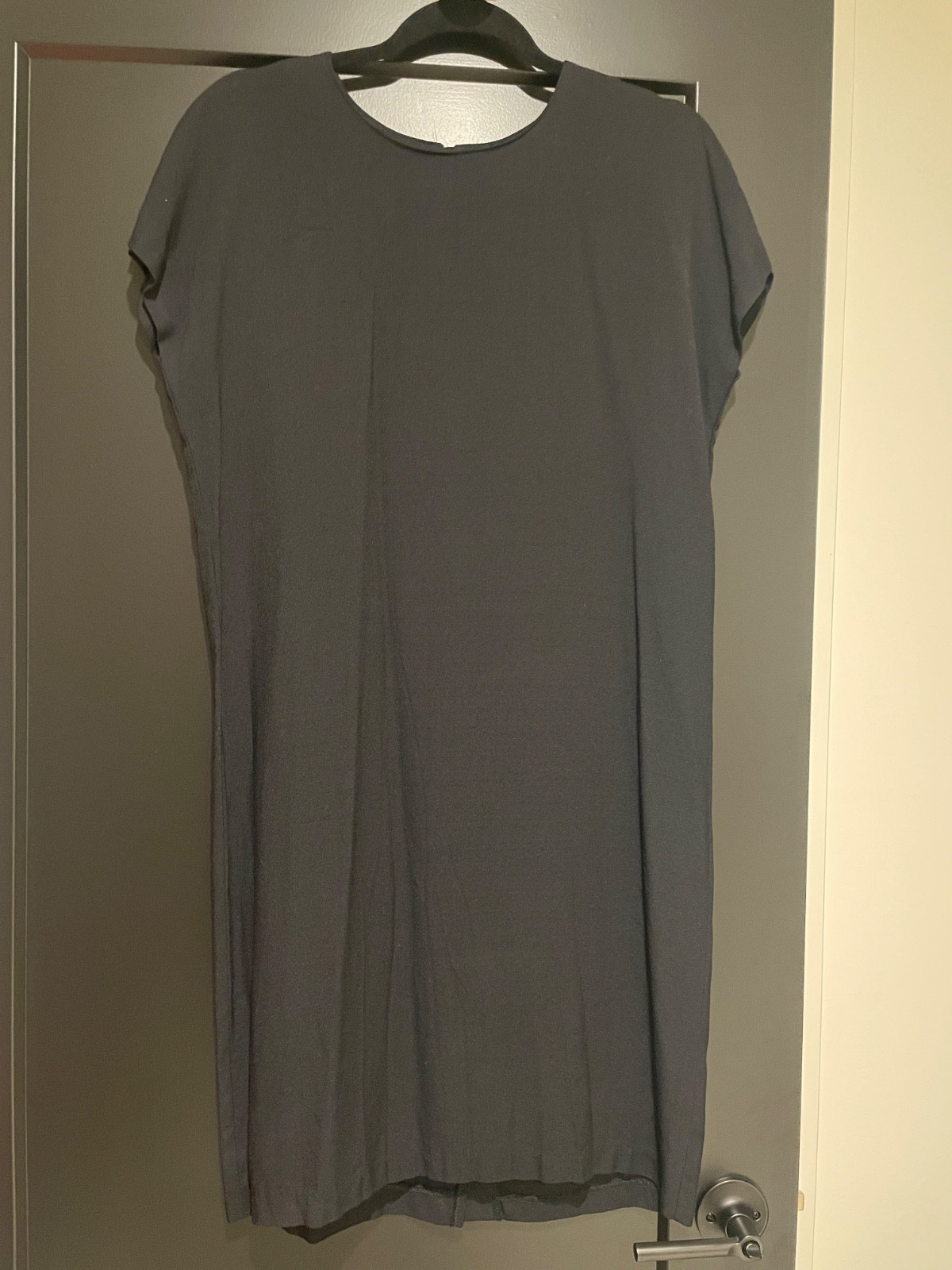Vintage 60’s Women’s Black Sheath Dress, Size 8 (Fits like today’s size 6)