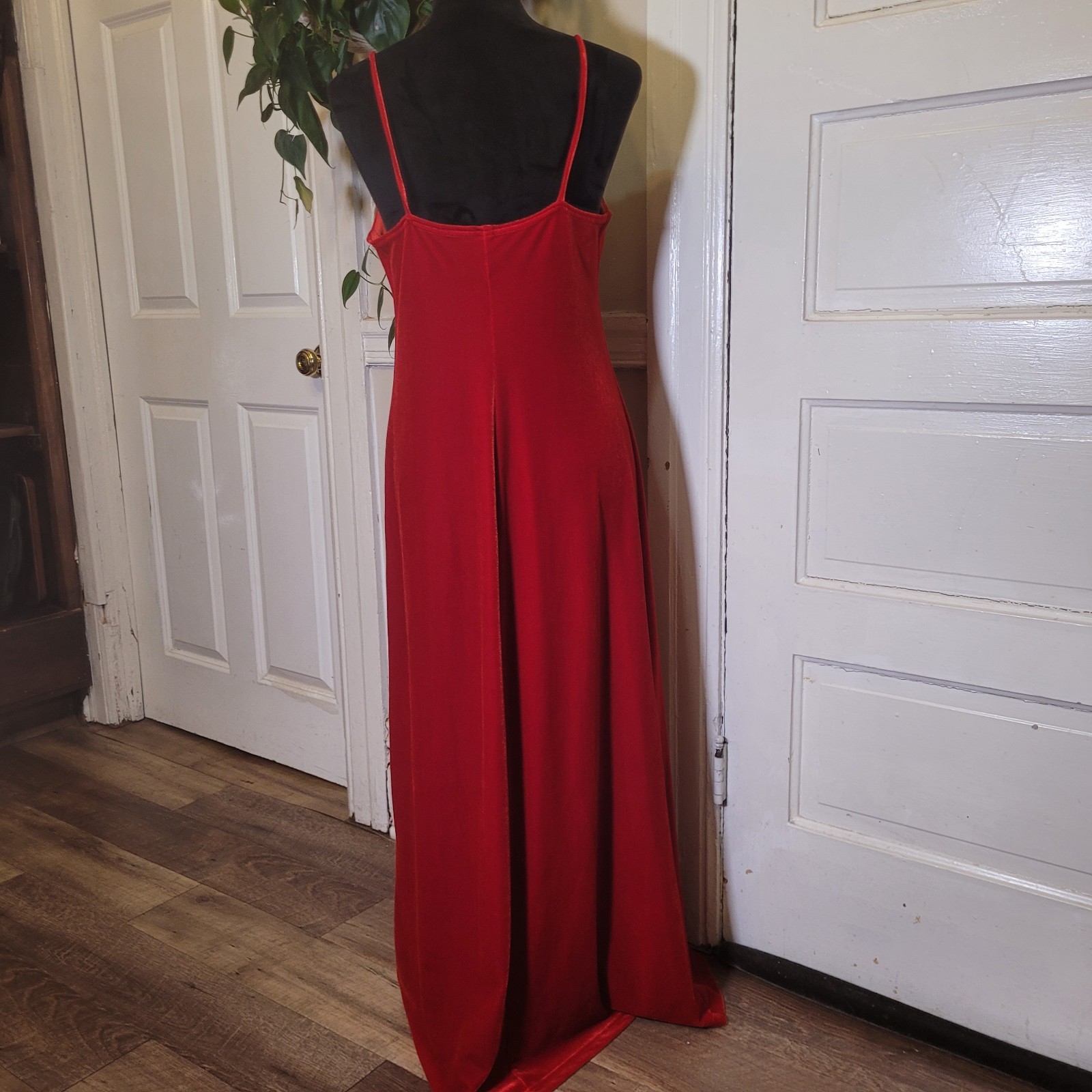 Vtg RED Gothic Velvet Maxi Dress/11/12 Spaghetti Strapped/T103