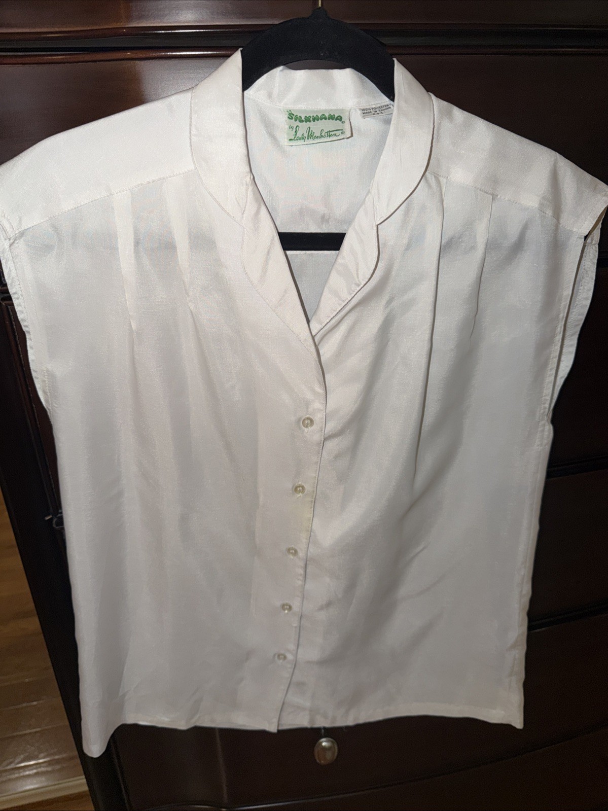 Vintage SilkHana by Lady Manhattan Blouse White Sleeveless Button Front M (read)