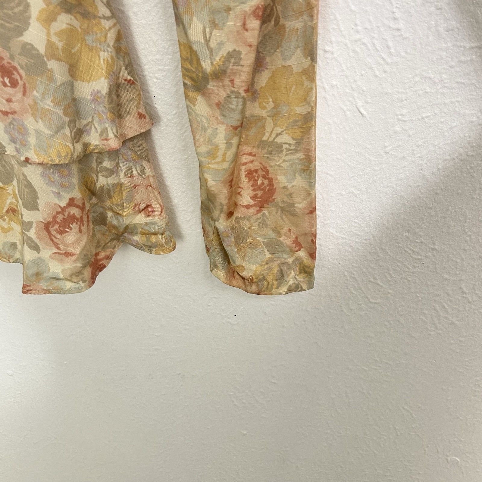 VTG Cream Ruffled Victorian Floral Top Blouse Shirt Size M Cottagecore Pastel