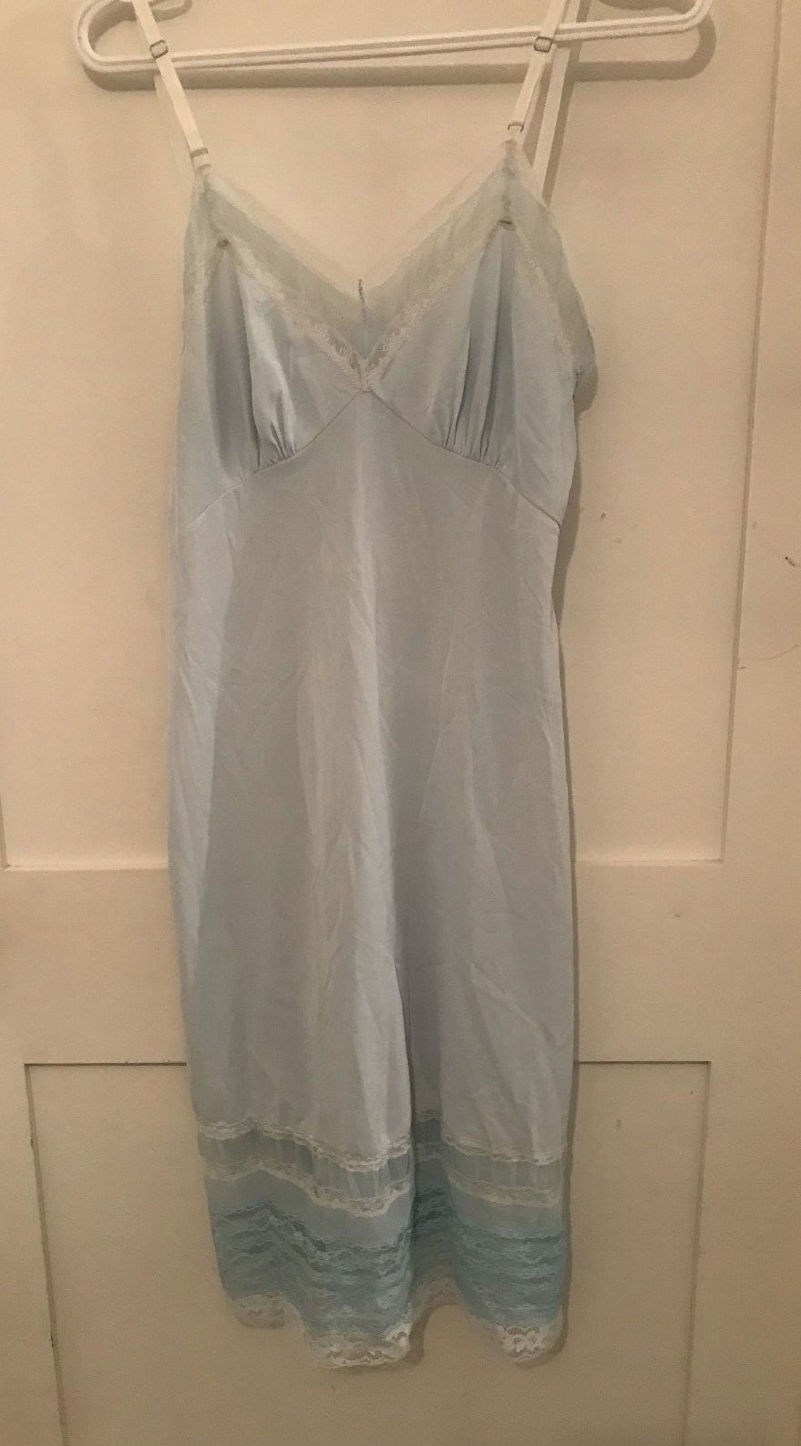 Vintage Luxite by Kayser Baby Blue Nylon Lace Hem Full Slip Womens Size 34