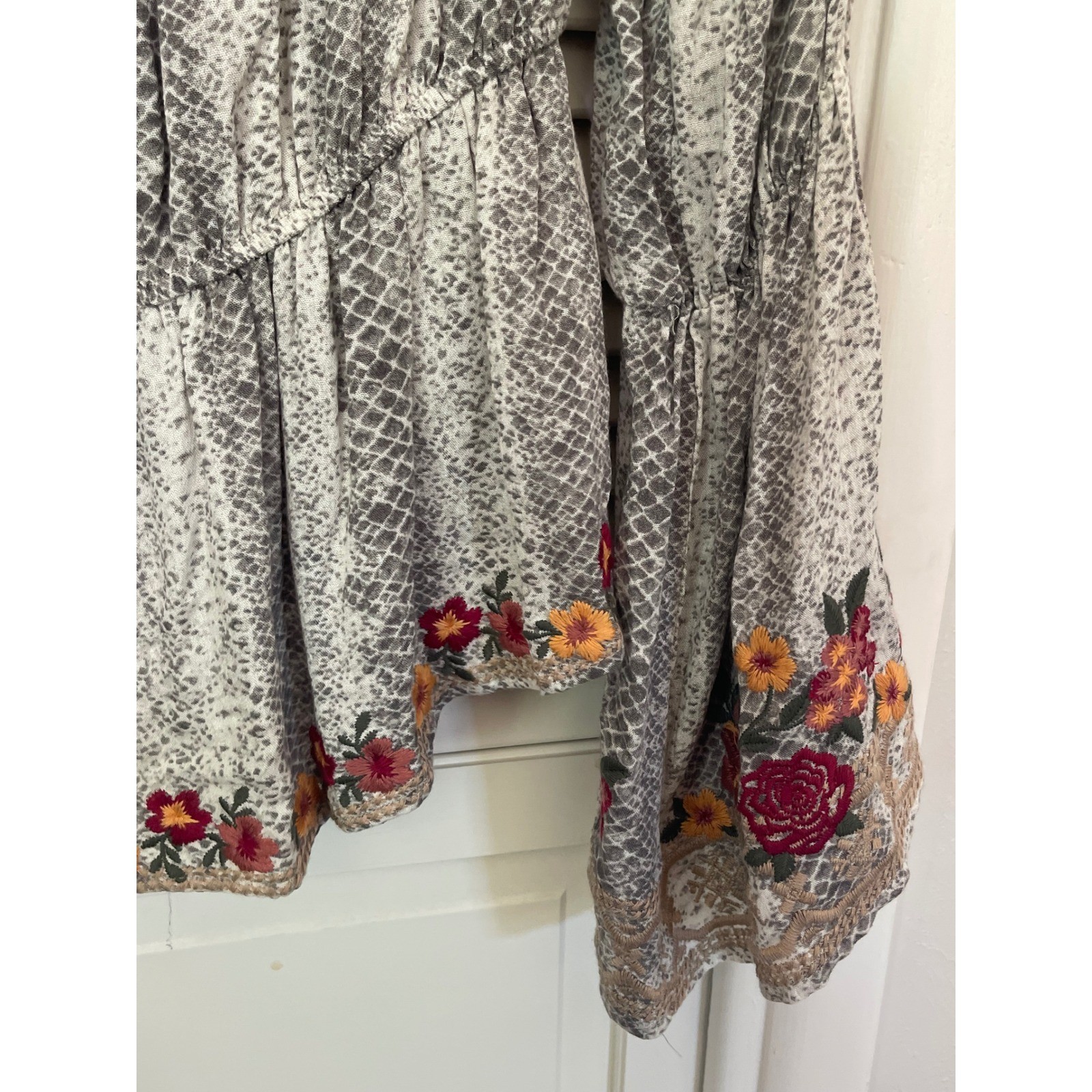 Savanna Jane Snake Print Embroidered Boho Top L