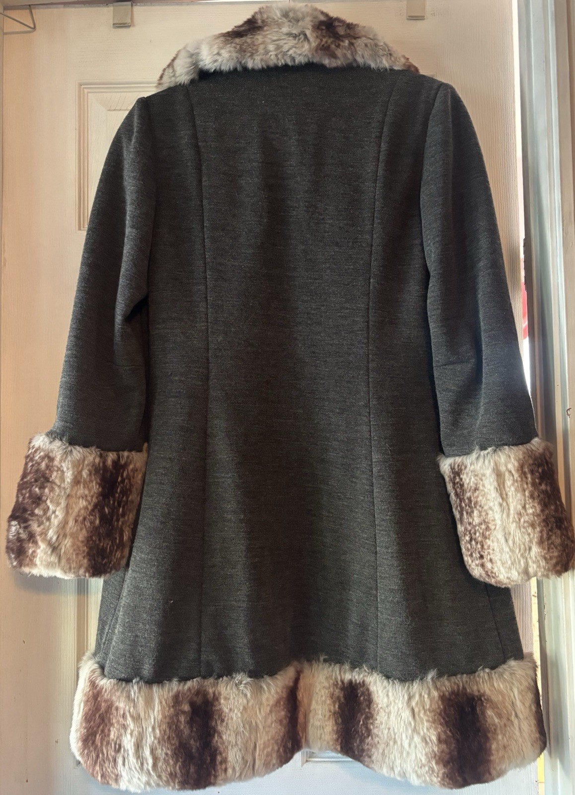 Lilli Ann Gray Wool Chinchilla Trim 1960s Coat. Size S