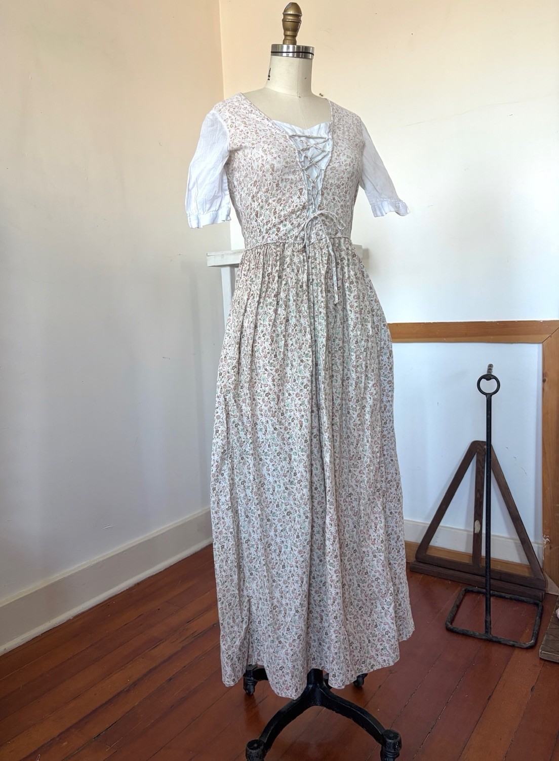 Antique 1932 George Washington Bicentennial Floral Cotton Colonial Costume Dress