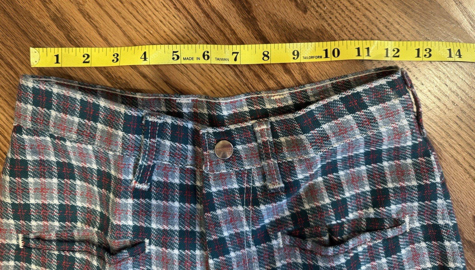 Vtg 1970s Maverick Plaid Pants XS 24×31 Green Red Checkered Bell Bottoms EUC
