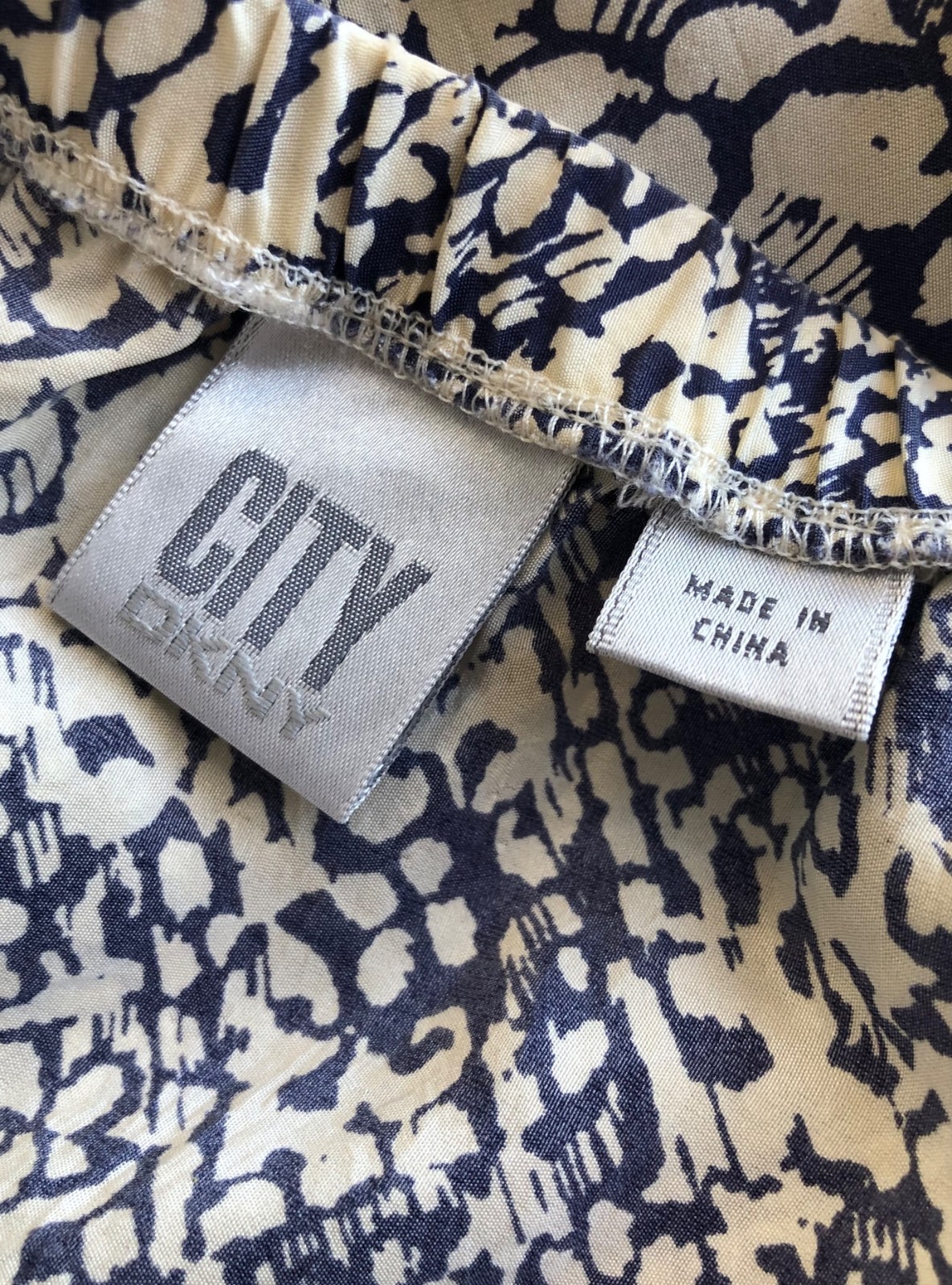 VTG DKNY CITY DONNA KARAN NEW YORK 100% SILK MIDI SKIRT CREAM NAVY XS EUC CLEAN
