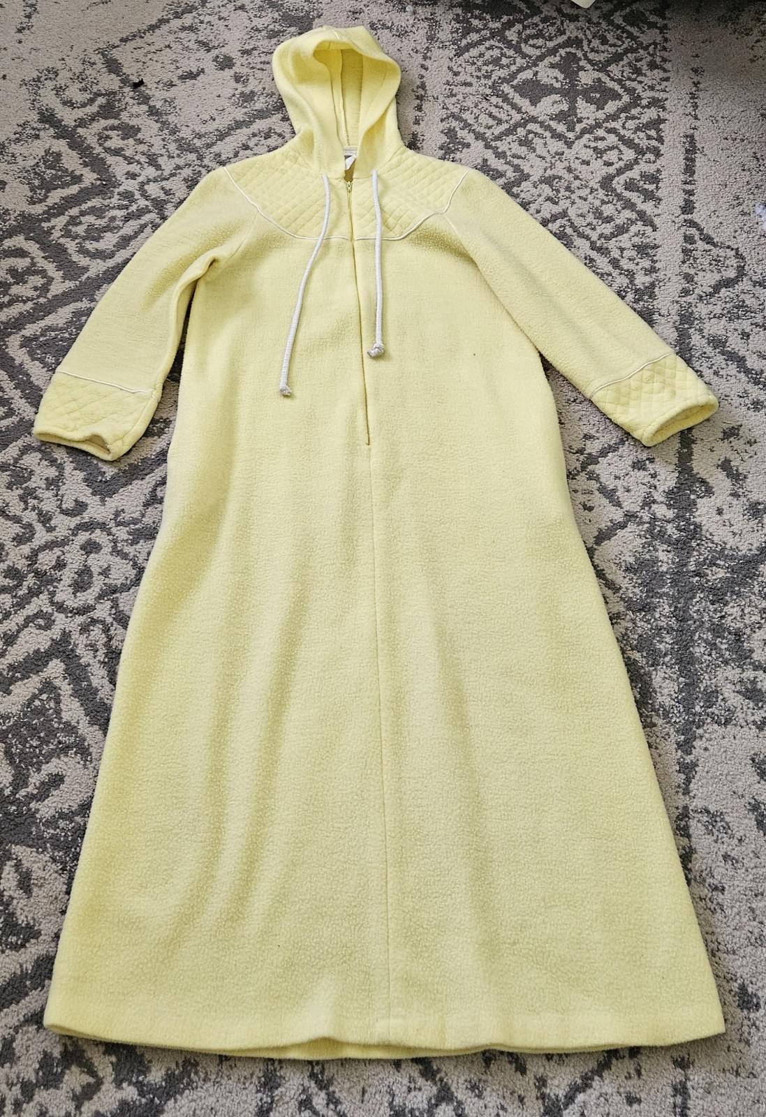 Vintage 70s 80s JCPenney Yellow Hooded Zip Front Robe Size M