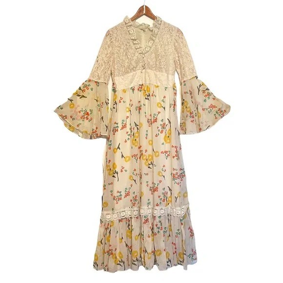 Vintage 70s Empire Waist Bell Sleeve Hippie Boho Lace Floral Prairie Maxi Dress