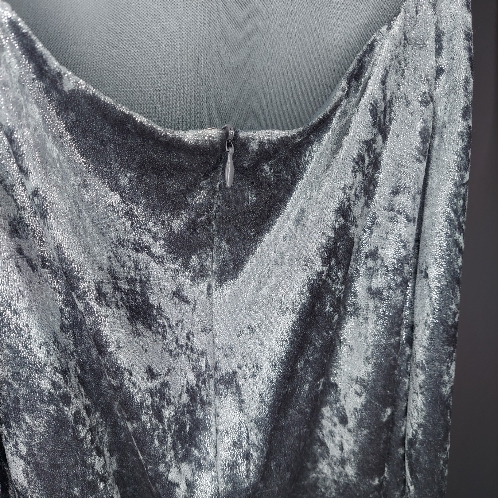 De Laru Sheila Yen Velvet Open-Back Midi Dress Jr 3/5 Gray Sheath 90s Formal
