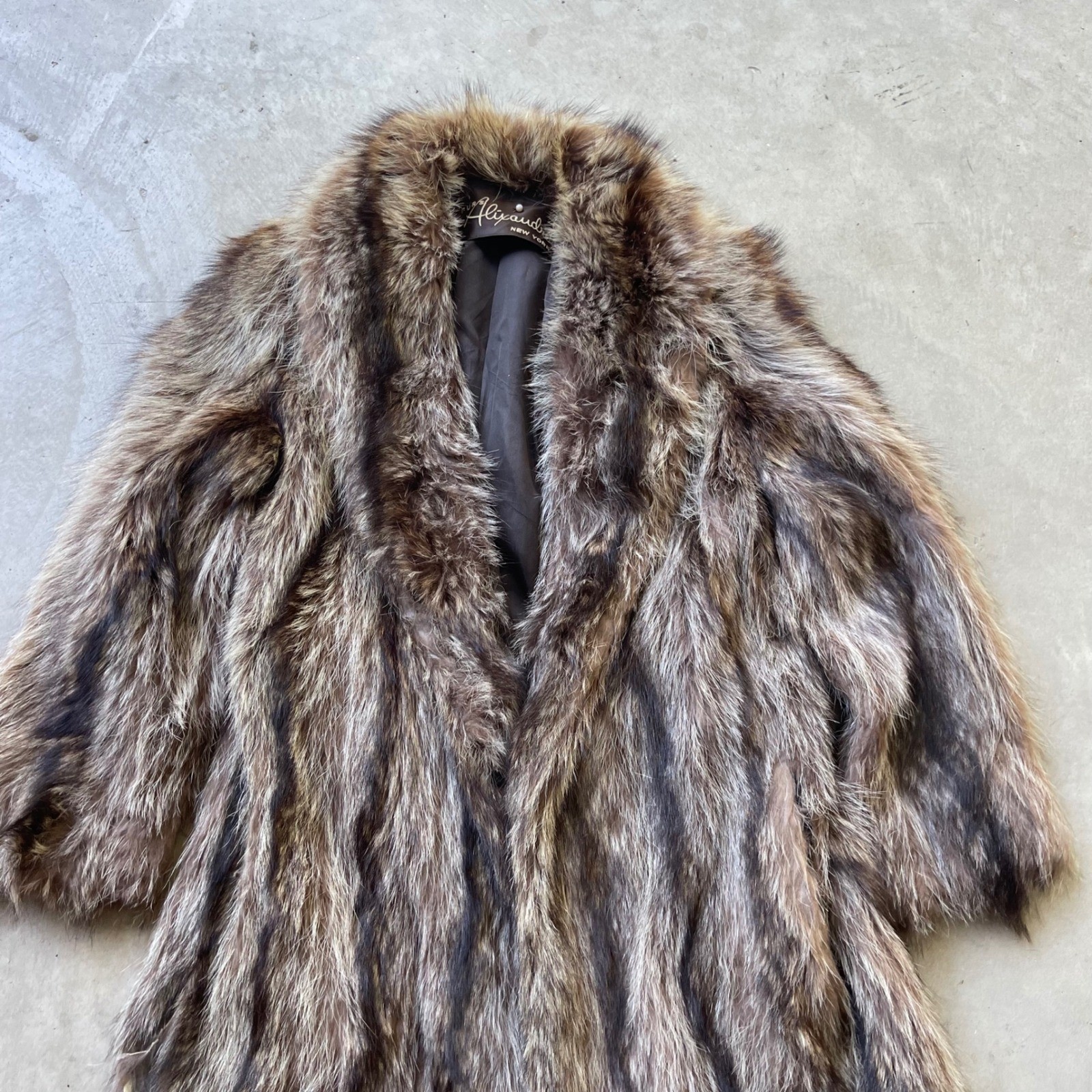 Alixandre New York Vintage Raccoon Fur Coat Brown Grey Shawl Collar Mid Length