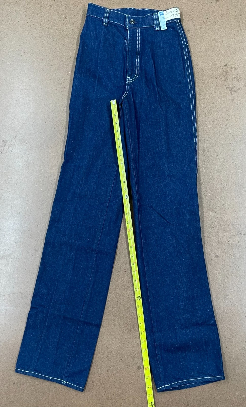 Vintage 1970s Dark Wash Bell Bottom Jeans – Contrast White Stitching