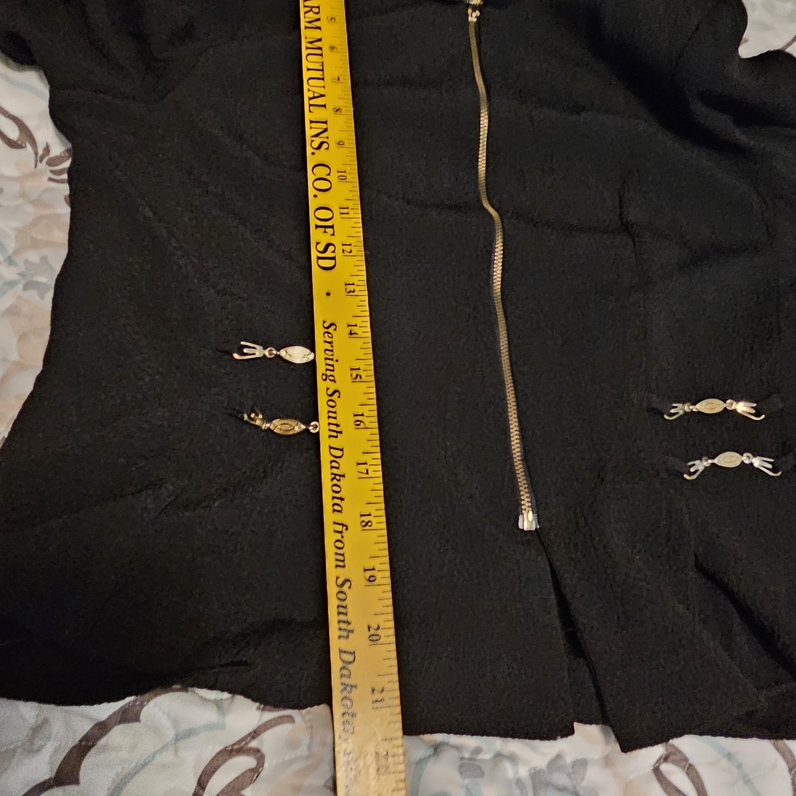 Vtge Betsy’s Things Short Sleeve Jacket Black Zipper Gold Accents USA