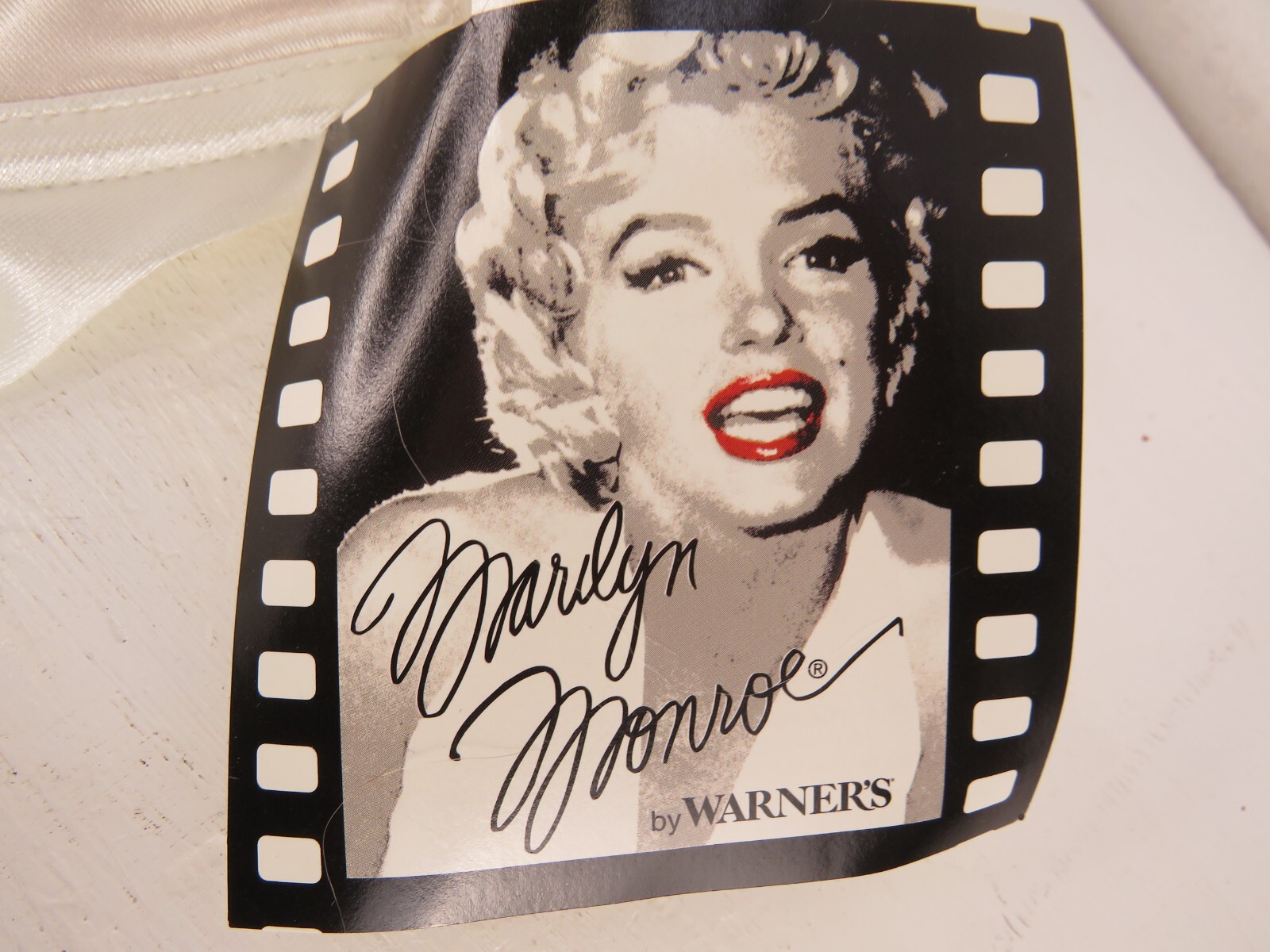 Marilyn Monroe Warners 36B Style 7711 Camisole With Underwire lingerie