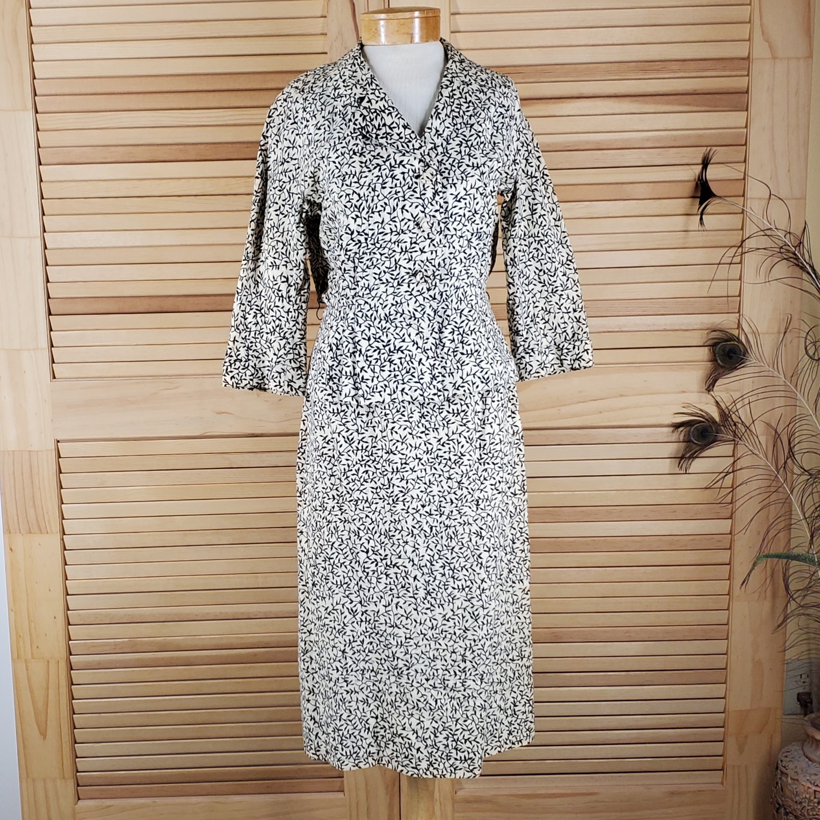 Vtg 40s straight skirt peplum top Size M chest 40 waist 27 textured vines print