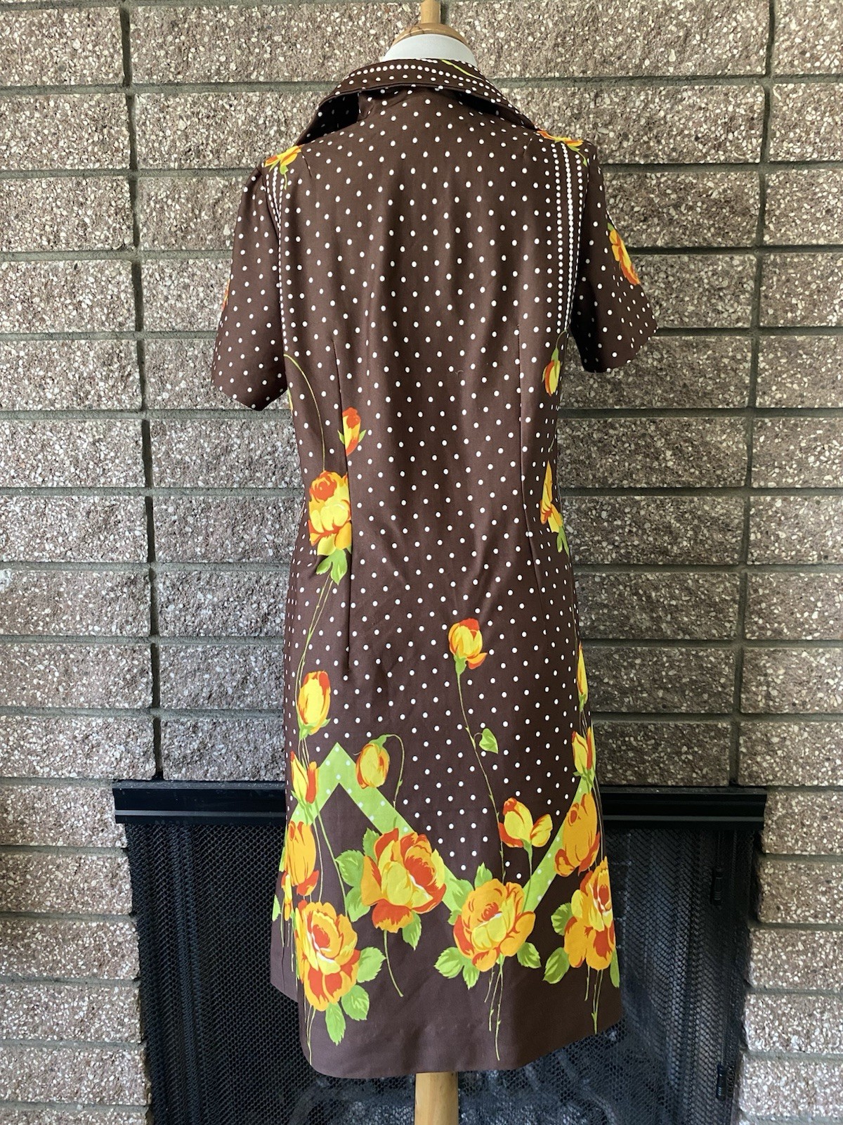 Vintage Brown 1970s Polyester Dress Polka Dots Yellow Tulips MOD 1960s Med Large
