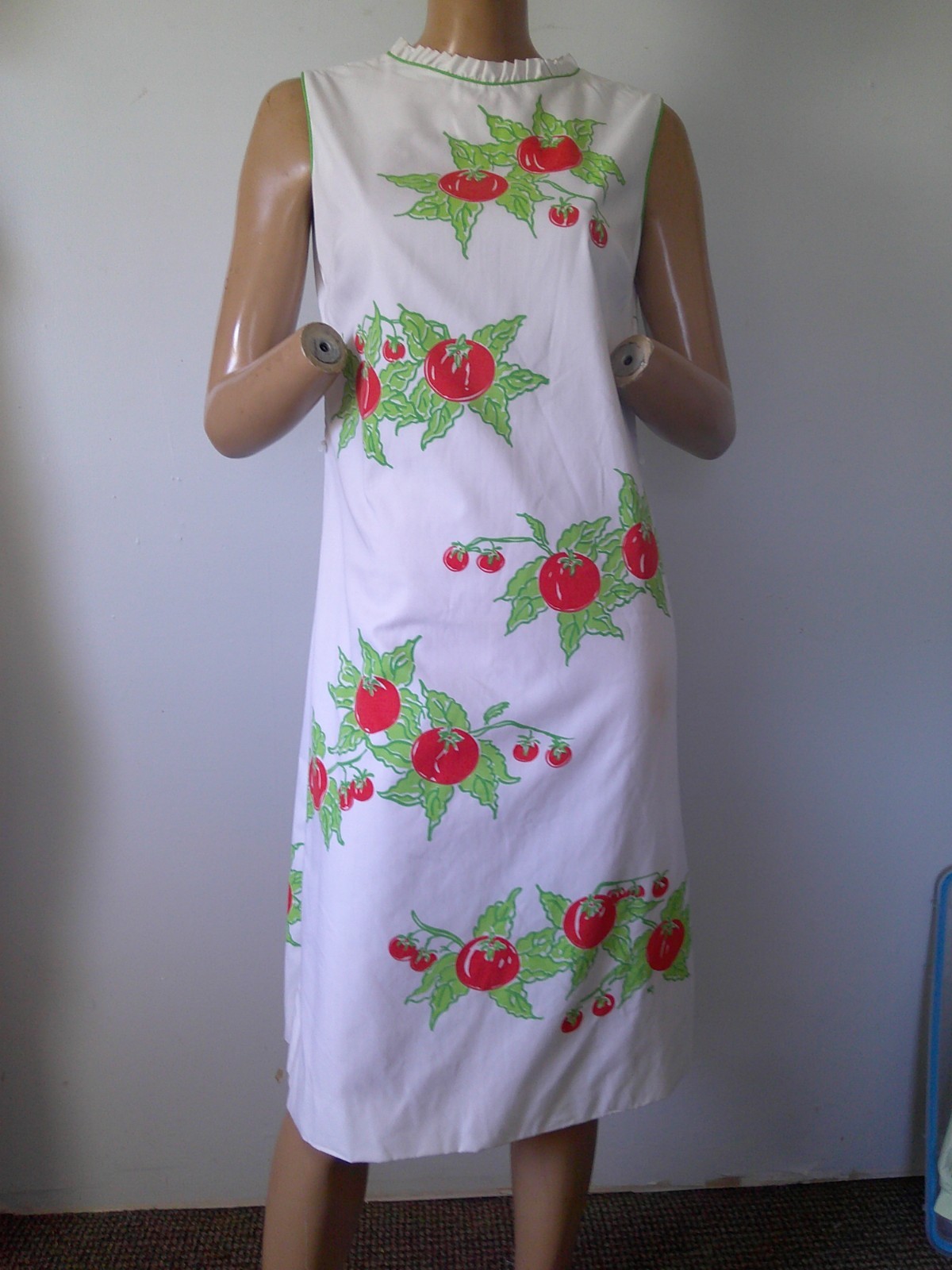 Vtg 60’s VESTED GENTRESS Pop Art Whimsical TOMATO Tomatoes Print Sheath Dress 12