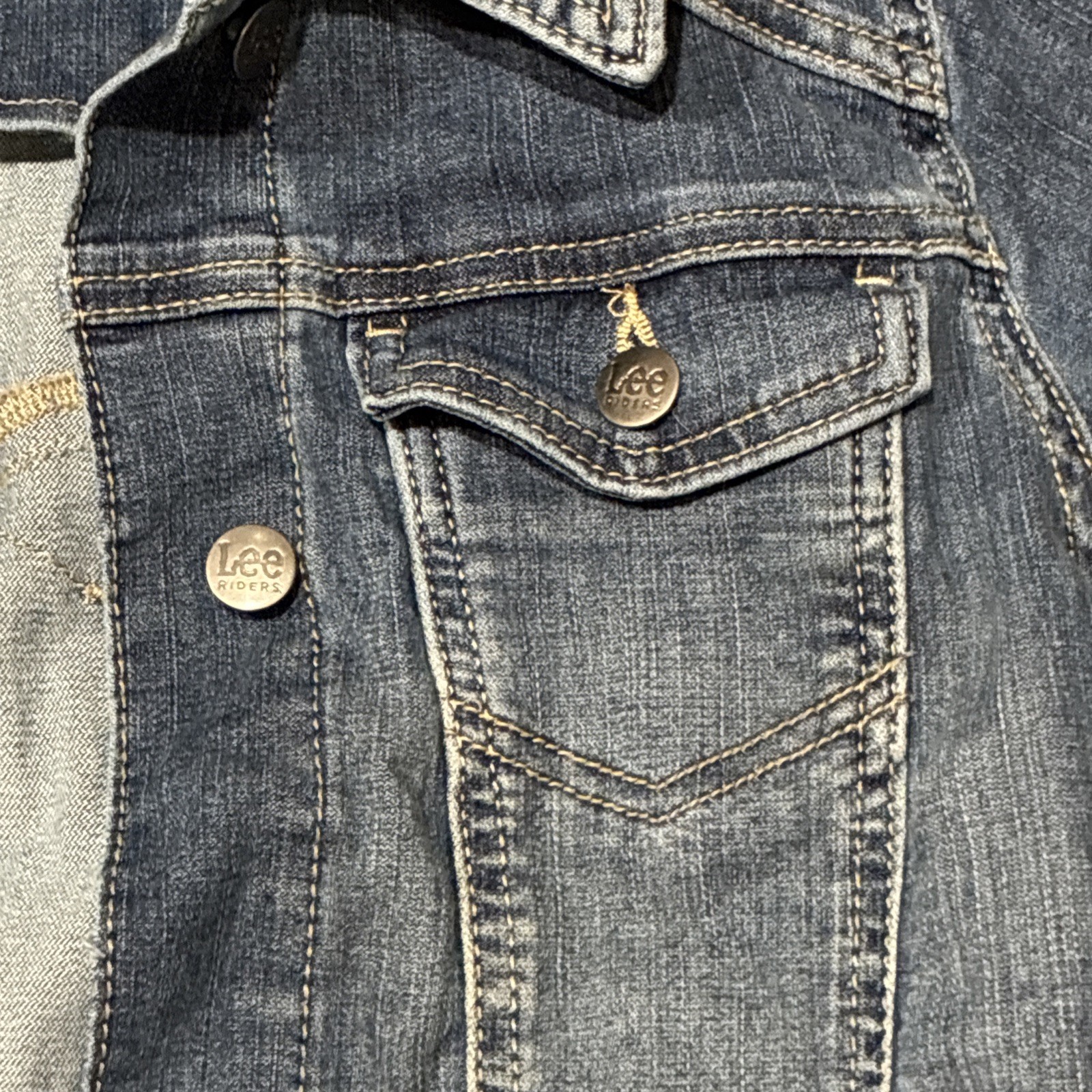Lee Riders Denim Jacket Womens Med NWT Trucker Classic Blue Jean Fitted Casual