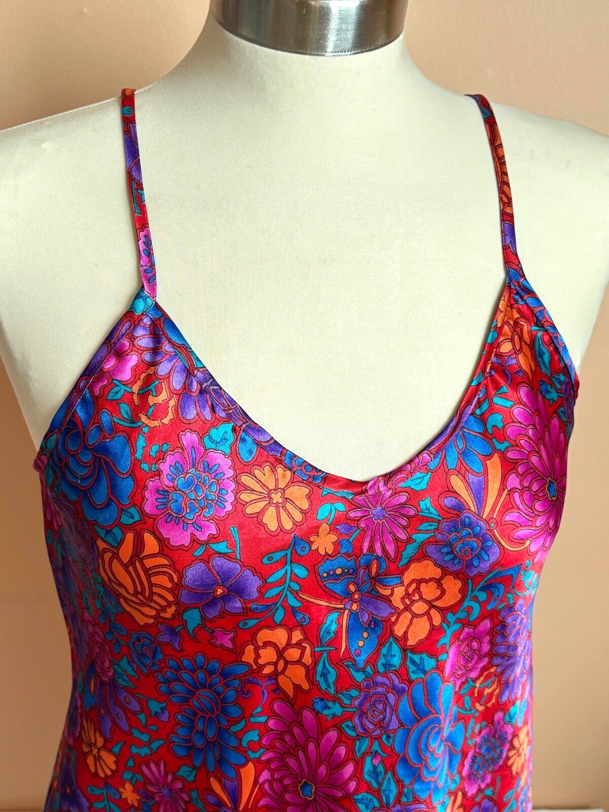 LA INTIMATES Beaux Reves Nightgown Satin Floral Red Purple Blue Vintage Medium