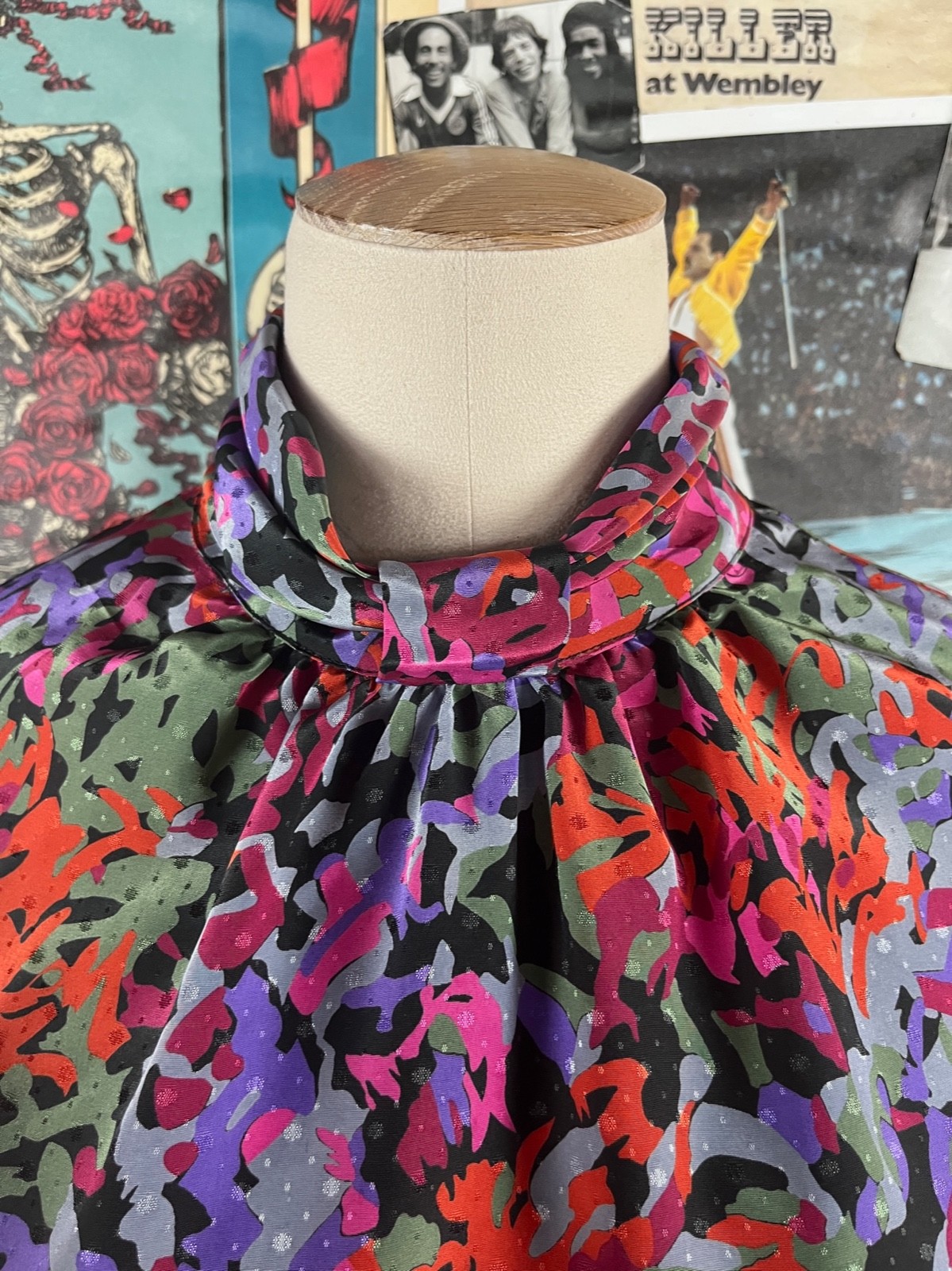 Vtg 90s Pink Multi-Color Abstract Print Long Sleeve Collared Blouse Top Medium