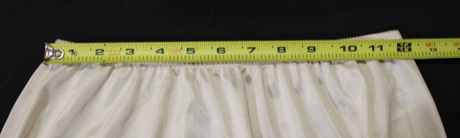 VTG Lot Of 5 Size Large Lingerie 2 Camisoles 3 Half Slips Asstd Lengths & Brands