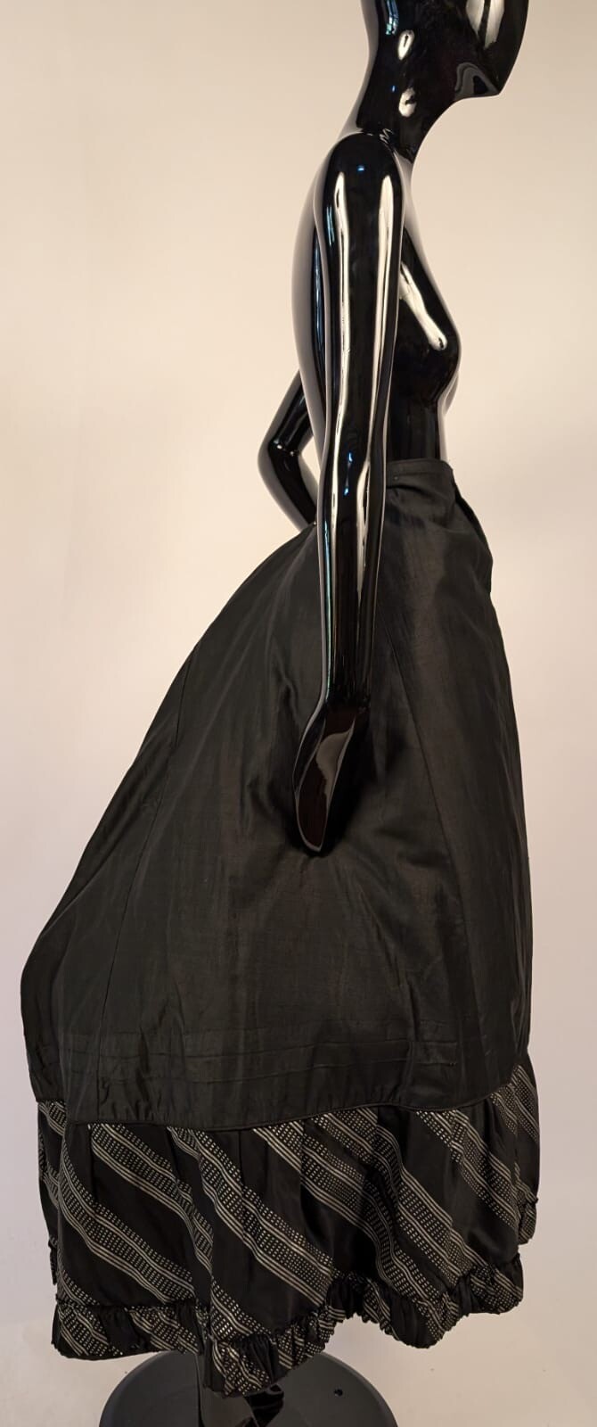 VICTORIAN 19TH C BLACK POLISHED COTTON PETTICOAT W STRIPED SILVER GLAZED COTTON