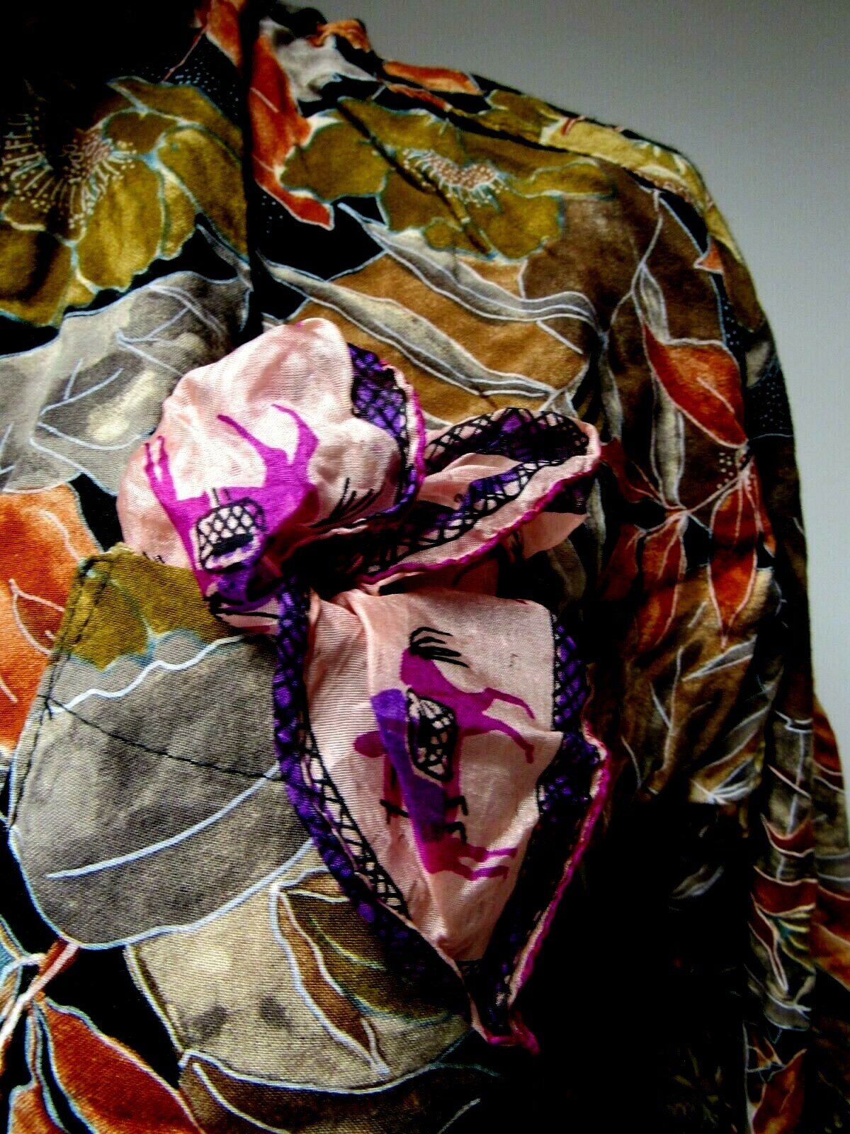 VTG OUTBACK RED Blouse Top Enamel Buttons Floral Black Tobacco Taupe Brown M EU