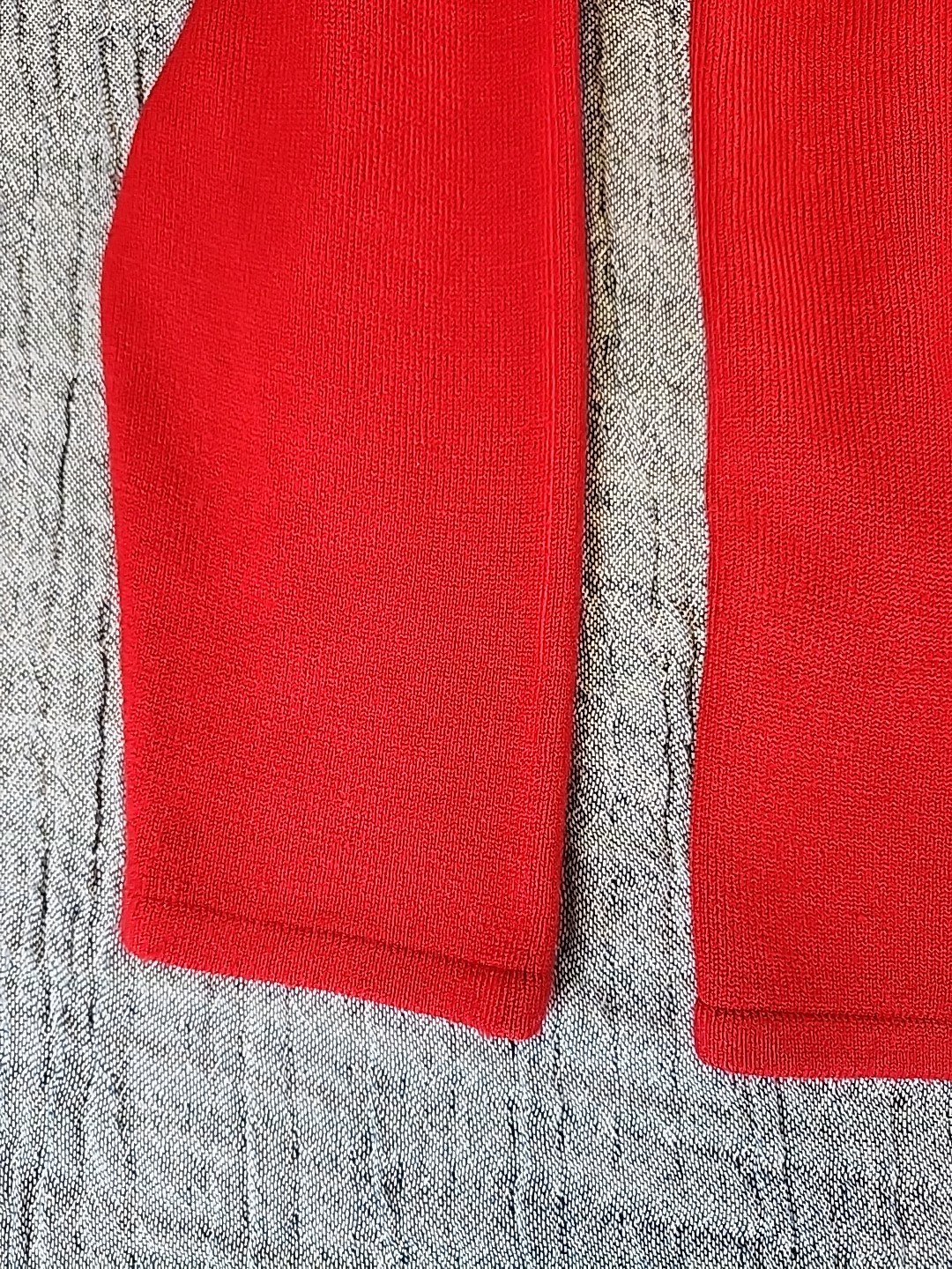 Vintage Designers Originals Womens Cardigan Sweater Sz M Red Beaded Long Sleeve