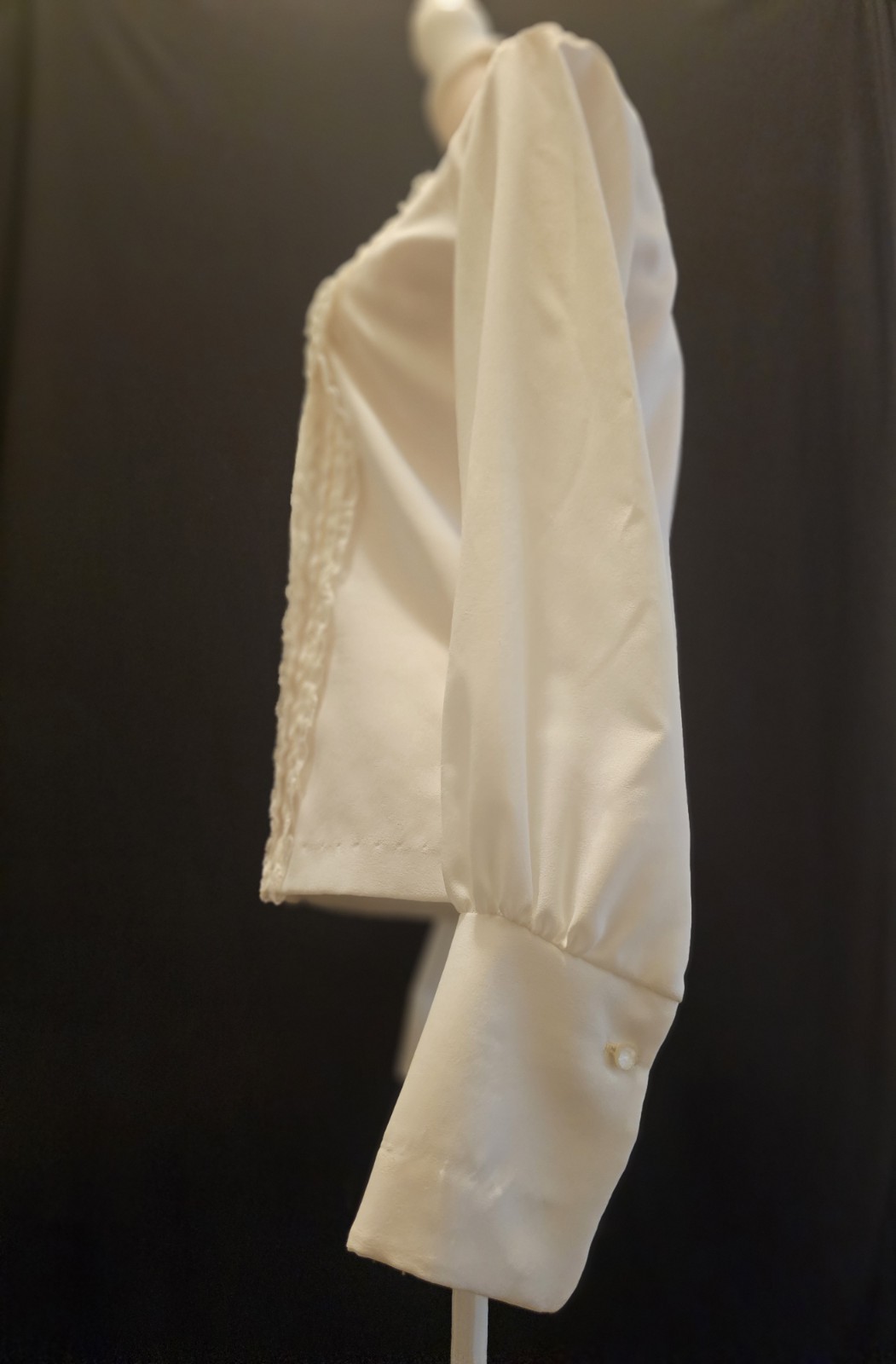 60s Vintage Lady Arrow, Lace & silk Ruffle and gold Detail, Long Cuffs Sz 10,