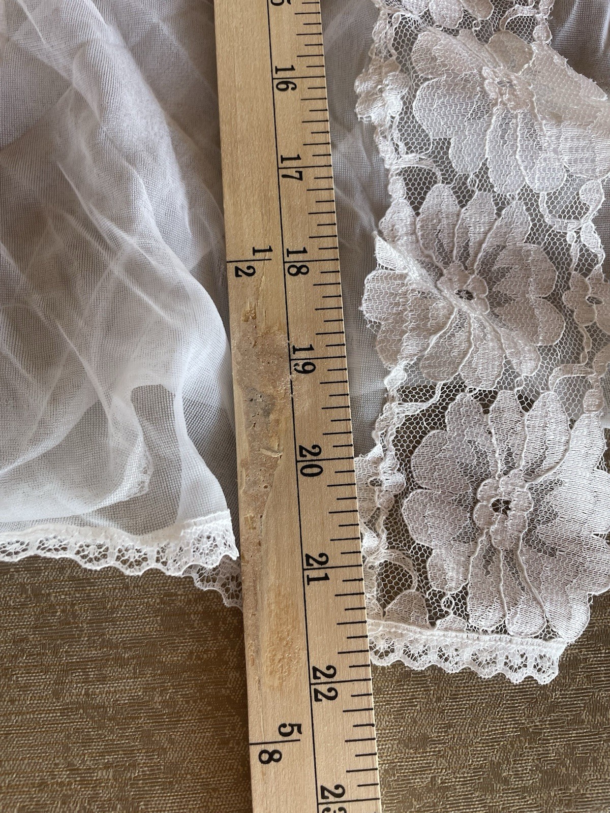 Vintage Avon Fashions Sheer Robe Lingerie Coverup Lace Trim Sz S White Negligee