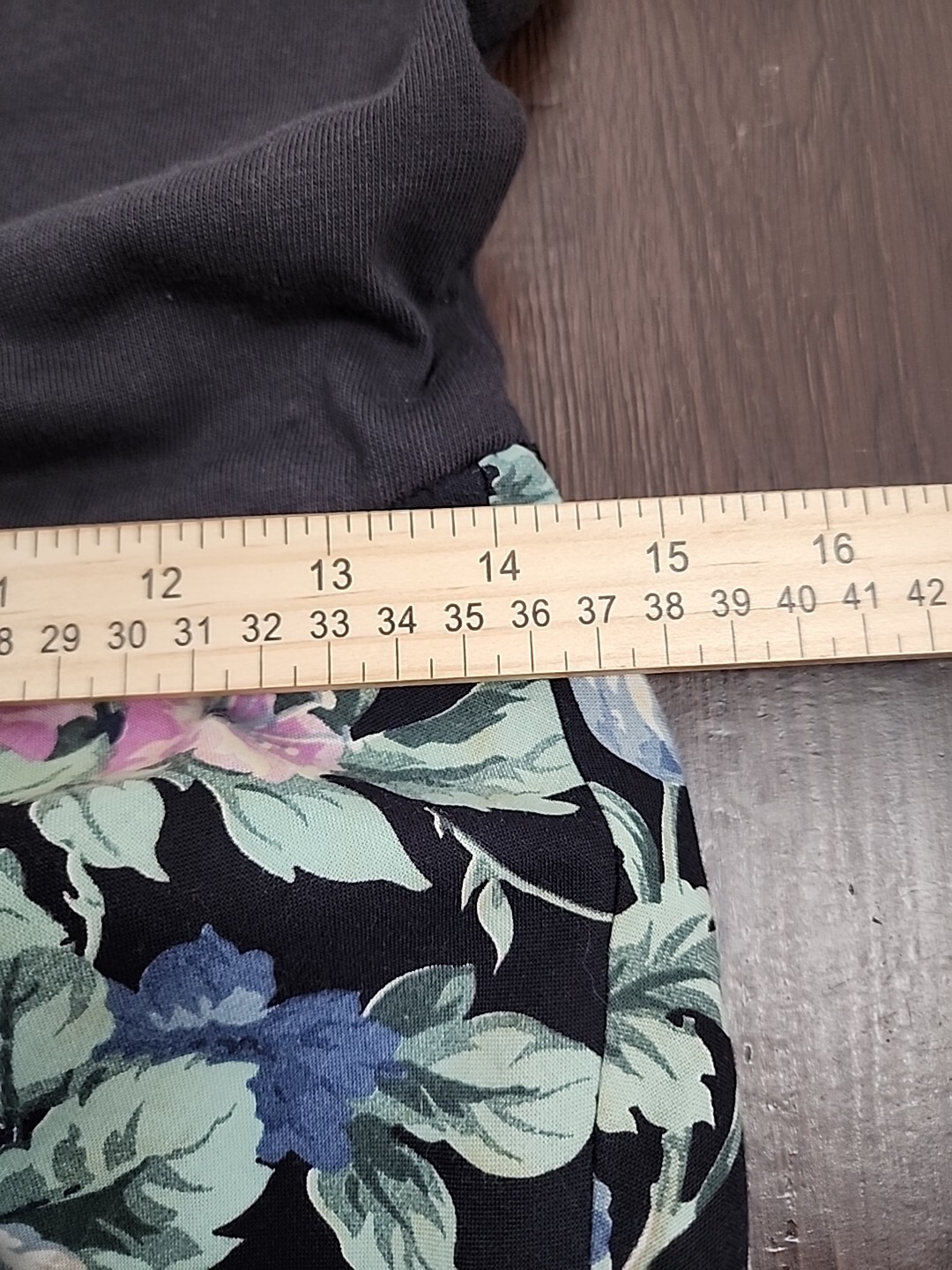 Vintage 80s 90s Dress Fit Flare Ashley Floral Print on Black Puff Sleeve 7/M